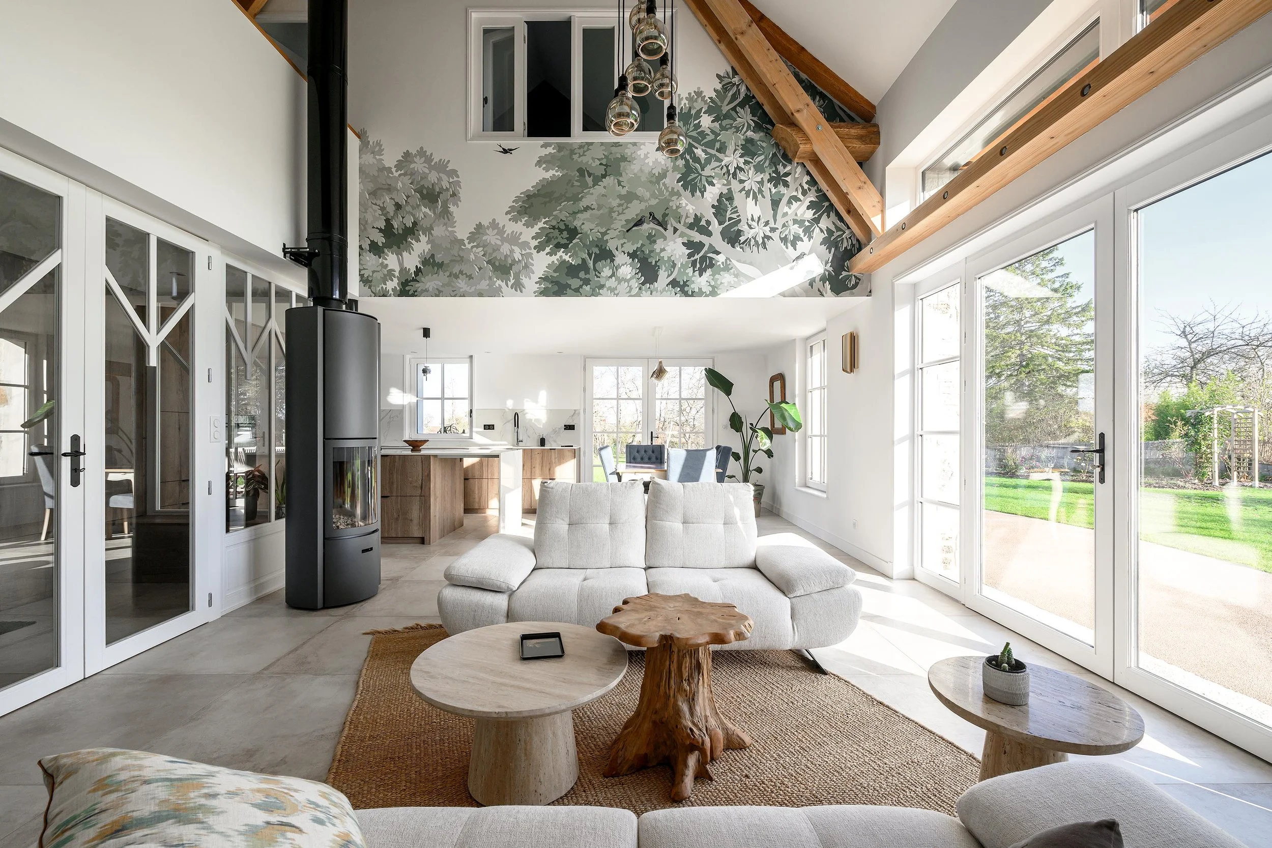 202529-INT1  Lite.jpg