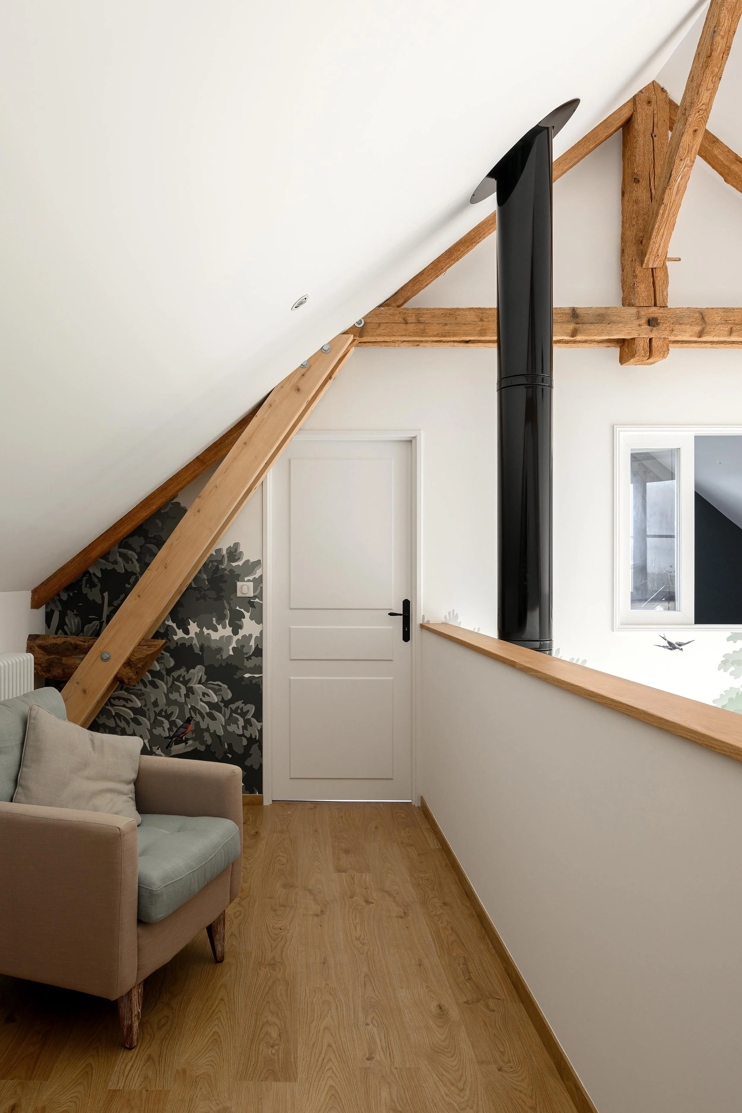 202529-INT64  Lite.jpg