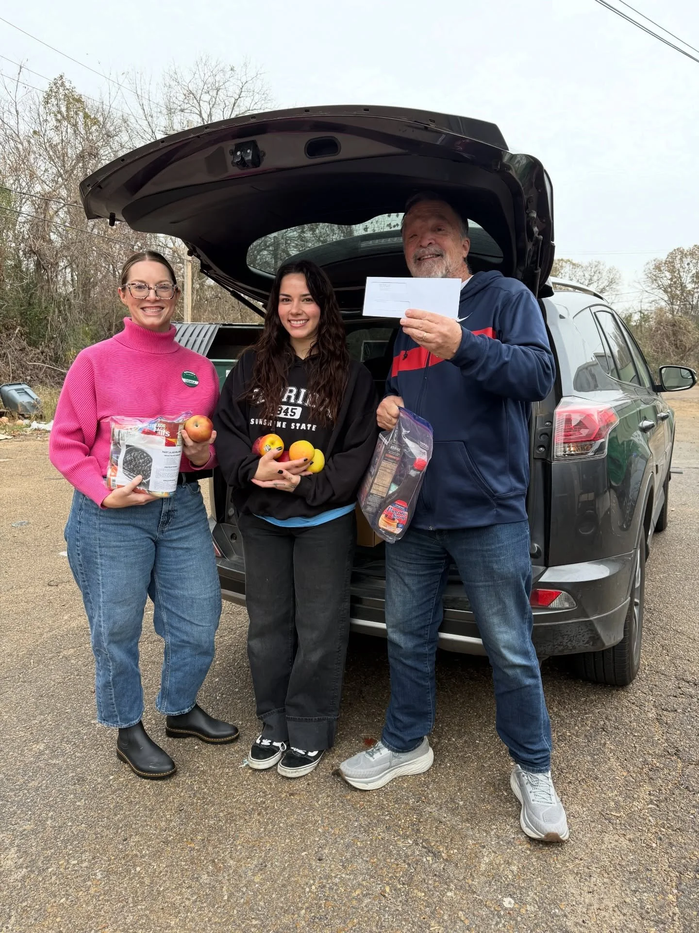 🥬 Earlier this fall we debuted our food pantry donation program benefitting our community partners @grovegrocery and @thepantryoxford. In the month of November, you helped us raise $12,452.43 to feed students and community members this holiday seaso
