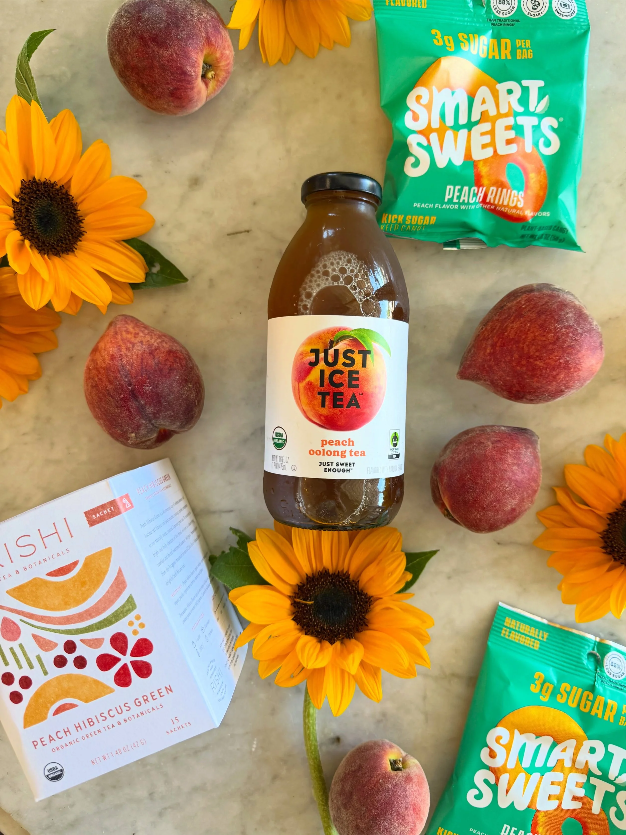 🍑🌻 The students are gone and summer is here! 🌻🍑

🍑 To start the summer off right, local peaches just arrived from @cherrycreekorchards!

🍑 Pairs well with peach rings from @smartsweets or peach tea from @rishitea and @justicetea.

🌻 Sunflowers