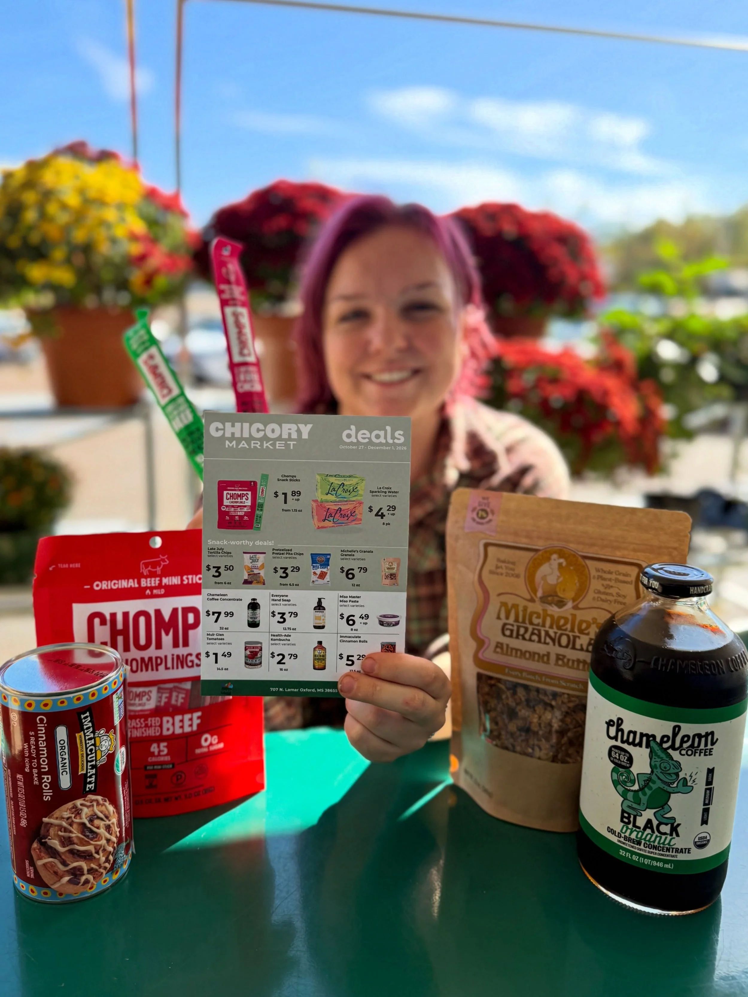 New deals just dropped!

Come check out what&rsquo;s on sale through December 1! We&rsquo;re stocking savings on:

🥬 meat sticks from @chomps 
🥬 Immaculate Baking Co. cinnamon rolls
🥬 Michelle&rsquo;s granola
🥬 cold brew from @chameleoncoffee 

&