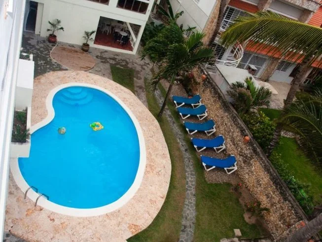 bobo surfs up pool.jpg
