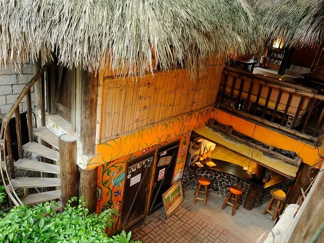 la facha mompiche hostel