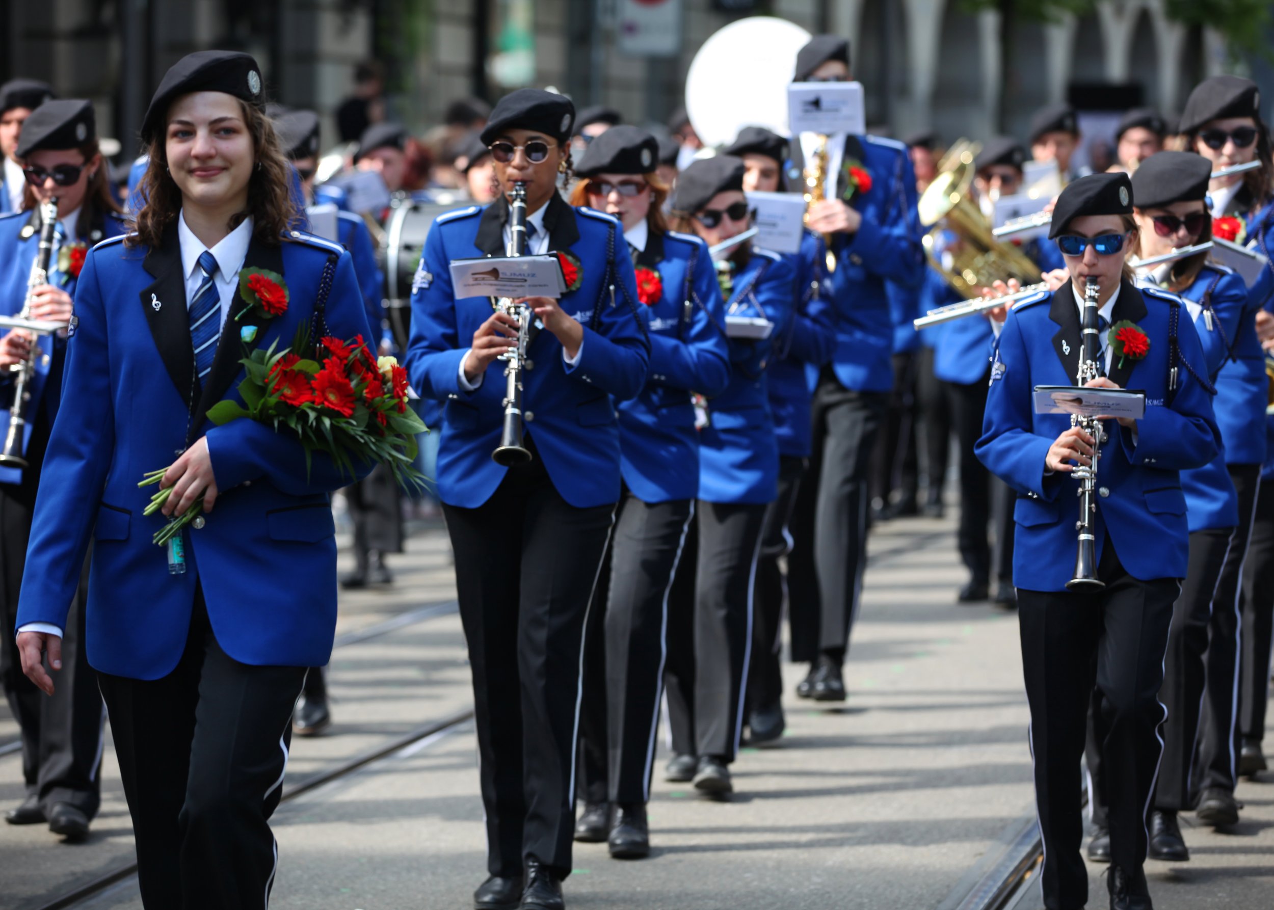 Kinder, Sonne, Blumen – und noch Vieles mehr!