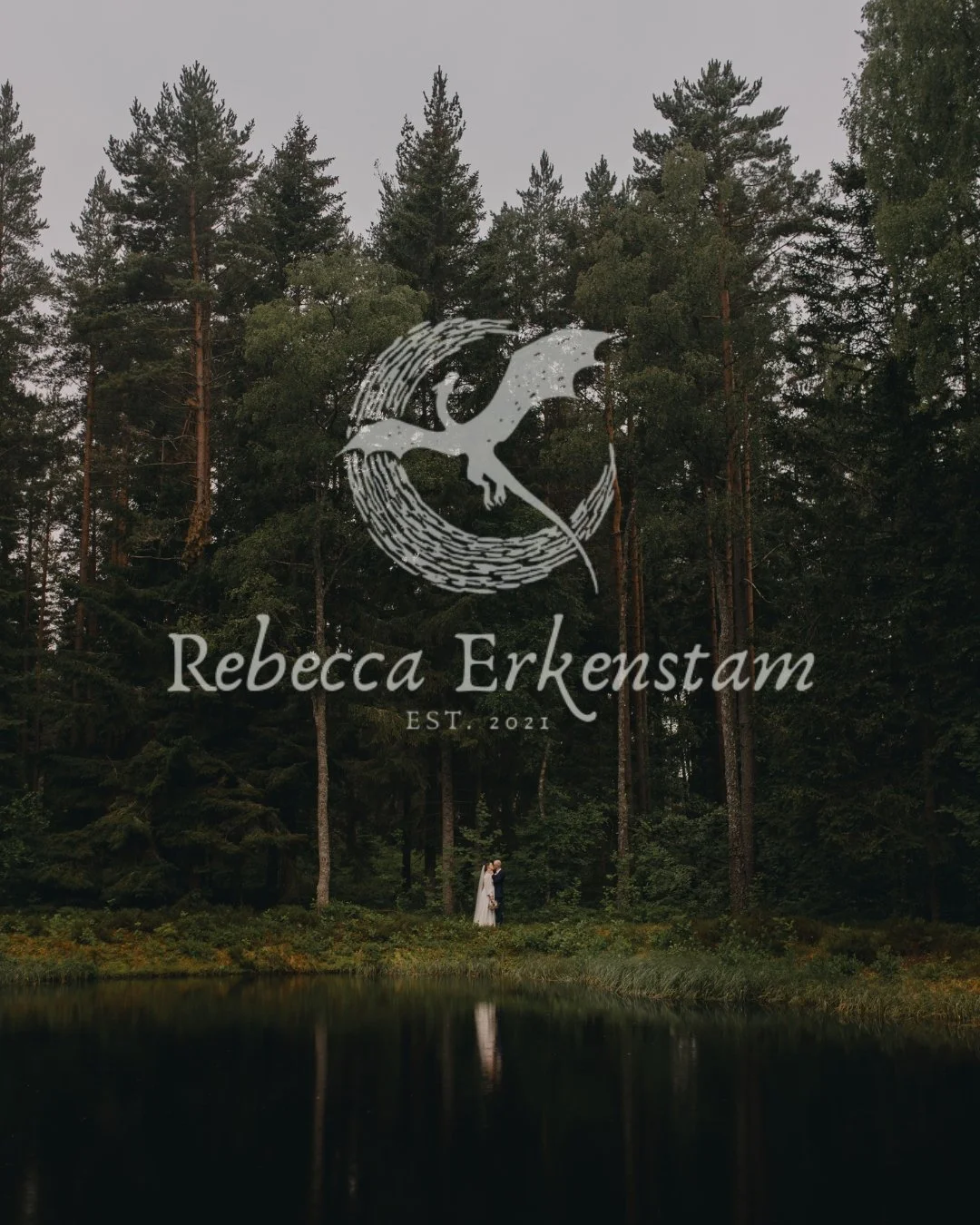 Good things take time. 🌙

T&auml;nk om folk tycker jag &auml;r t&ouml;ntig som har en drake som logga? &Auml;r inte det lite barnsligt? 
Varf&ouml;r skulle en fotograf ha en drake och en m&aring;ne? 

Men f&ouml;r bara n&aring;gra veckor sen h&auml;