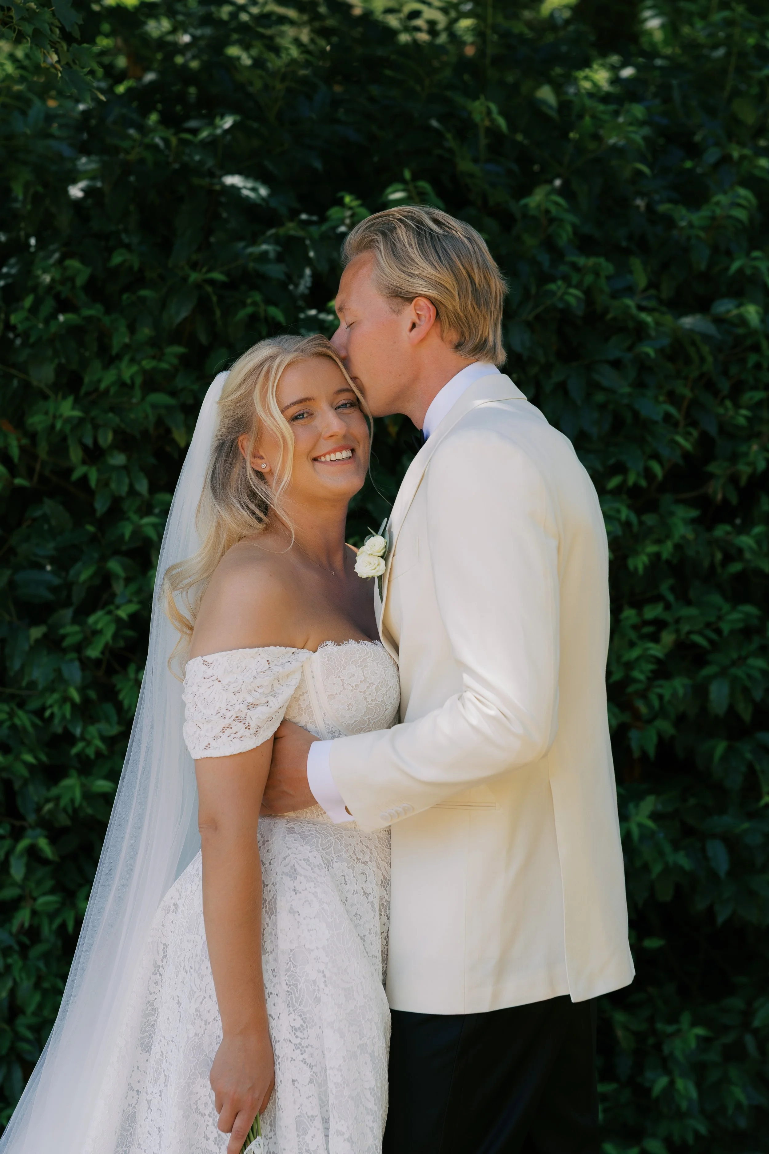 Sarah&David_bröllop_frankrike_bröllopsfotografRebeccaErkenstam-tjuvkik-12.jpg