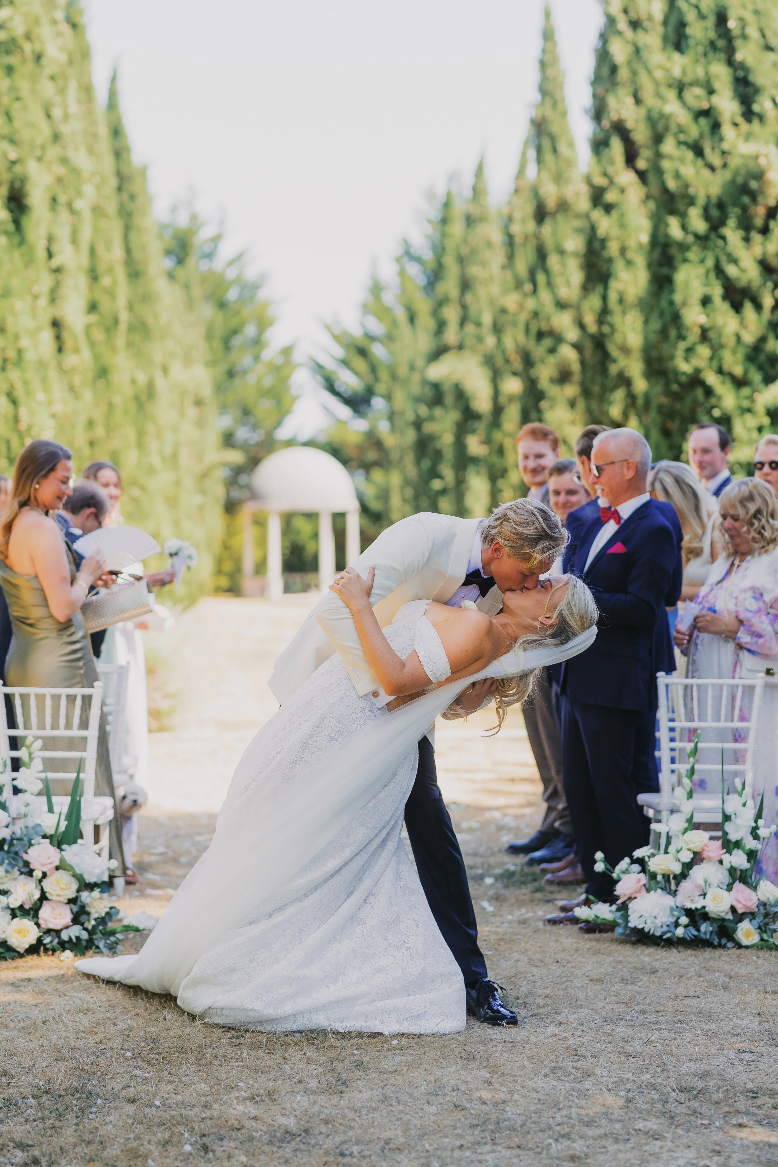 Sarah&David_bröllop_frankrike_bröllopsfotografRebeccaErkenstam-tjuvkik-20.jpg