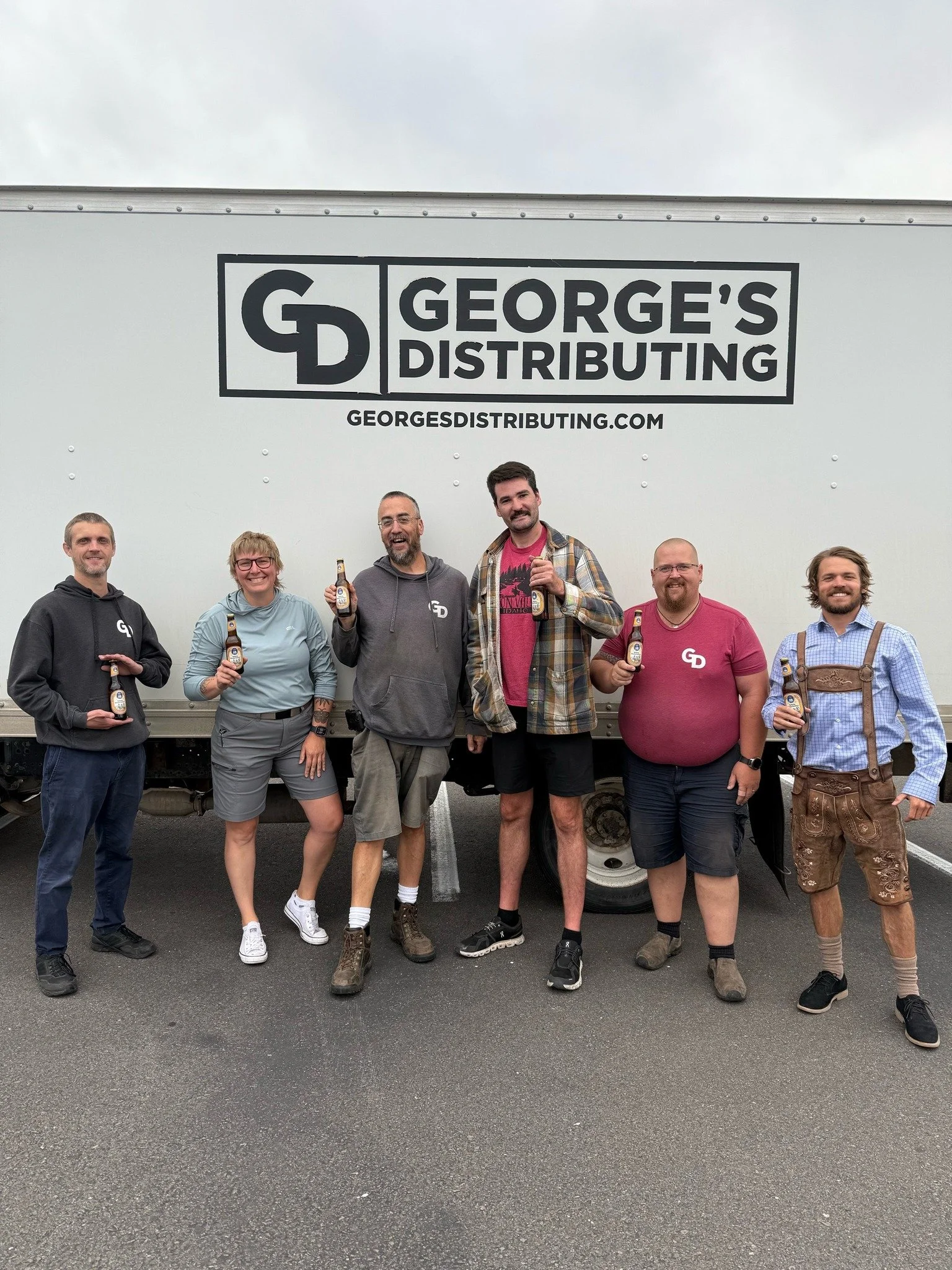 🎉 Oktoberfest is upon us! 🍻
Pull out your lederhosen and dirndls, folks&mdash;fall is almost here, and so are the best seasonal brews &amp; sips! Here are few things that are flowing from George&rsquo;s Distributing this Oktoberfest:

🍺 Athletic B