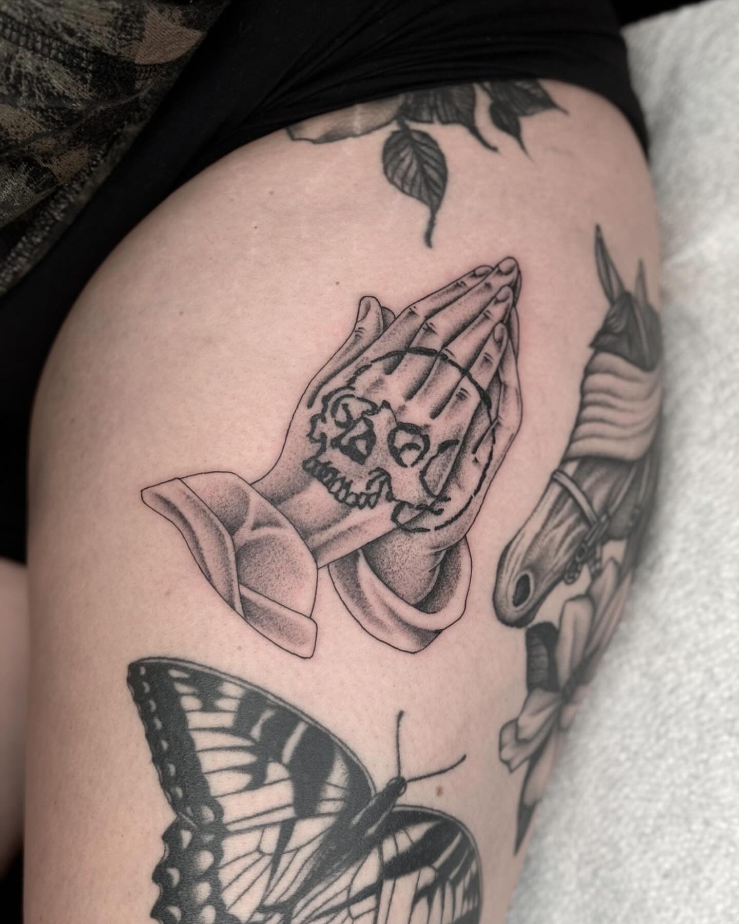 Our good friend @tannerramsey will be with us January 31-February 5th and has a couple of spots open. Contact him directly to book. 🙏🏽