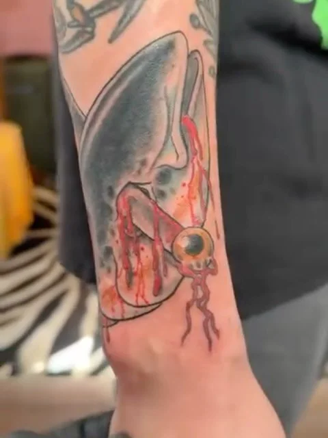 Drawn on the spot w/ @_markvanness . Swipe to see the process. 
Contact Mark directly and have him draw something just for you.