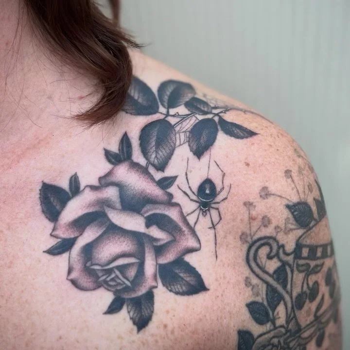 Happy New Year. Starting off 2026 posts with some recent work by @a_alonzi . Contact her directly to book your first session of this year. 
#communiontattoo