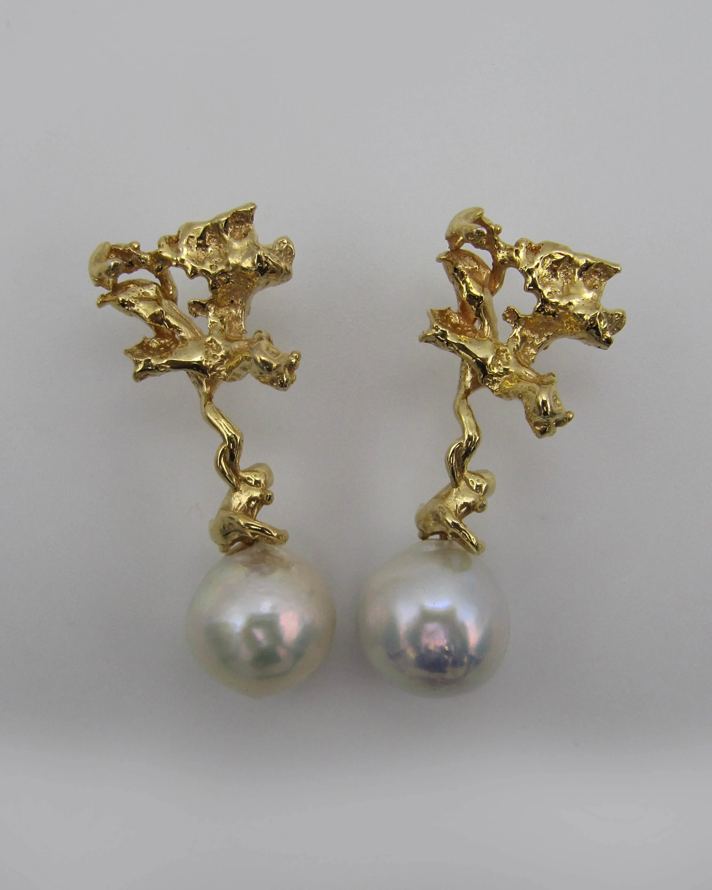 Dead-flower earrings for Saskia's wedding day