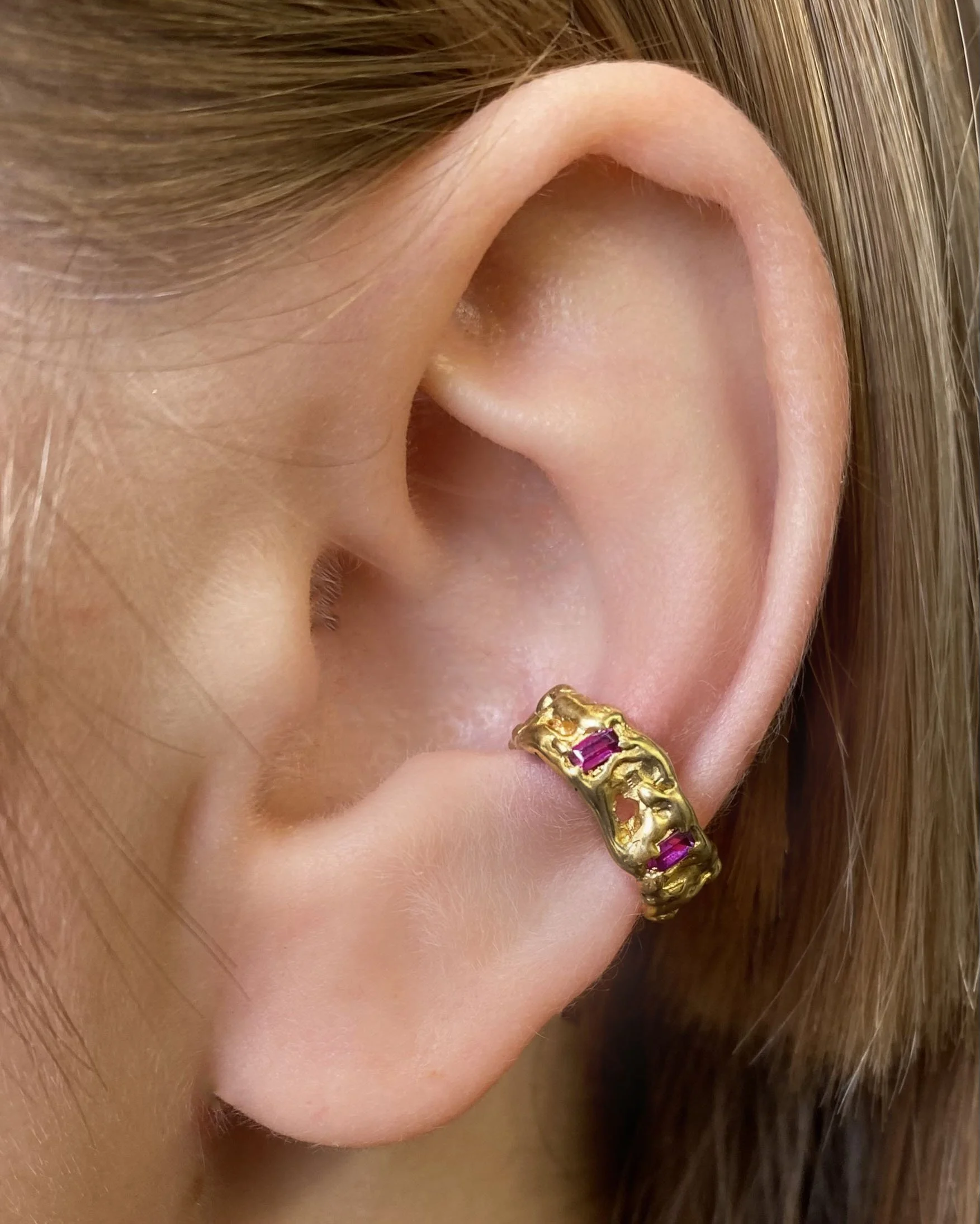 gold thin ruby 2.jpg