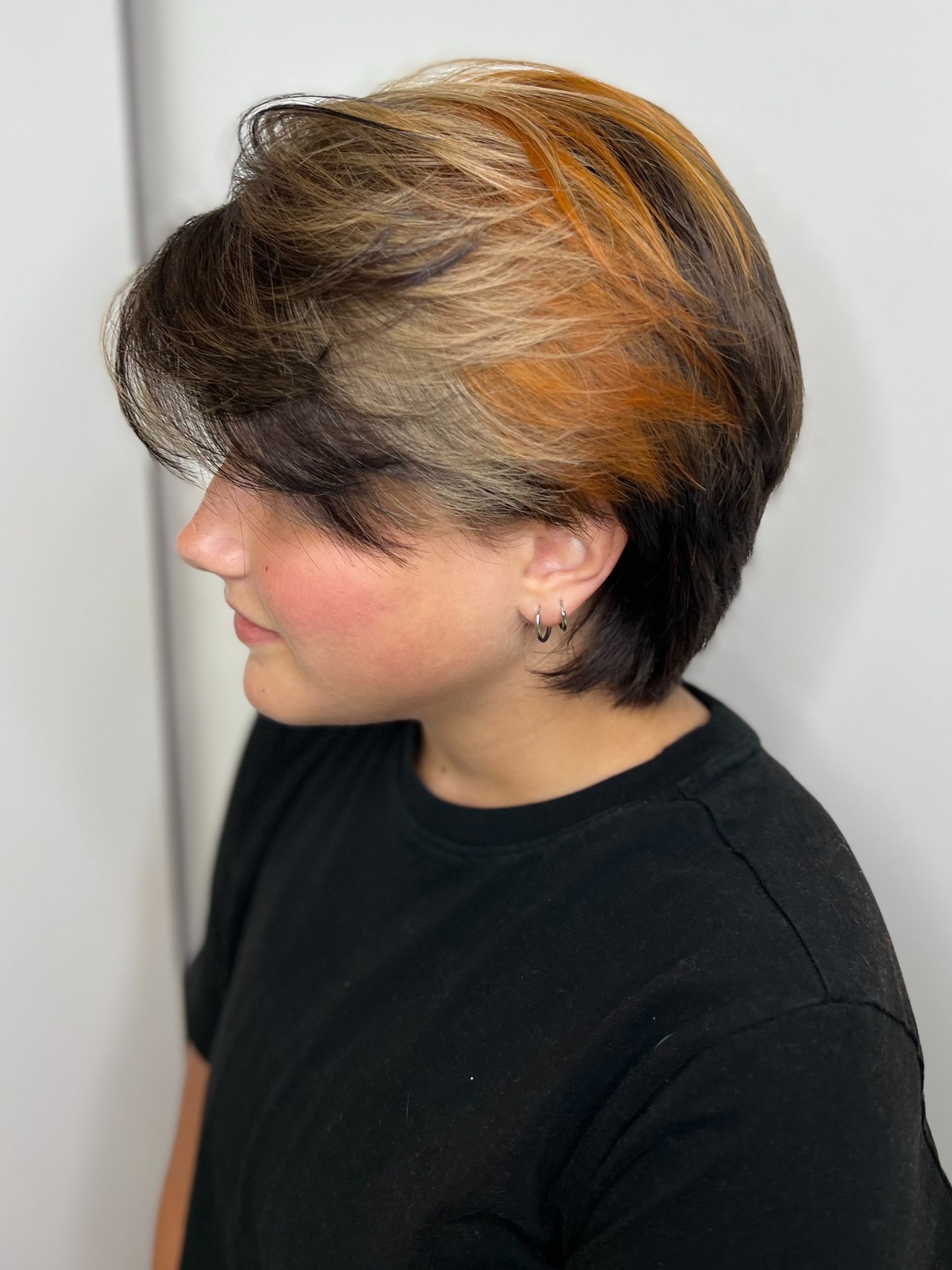 pixie cut with tricolor hair