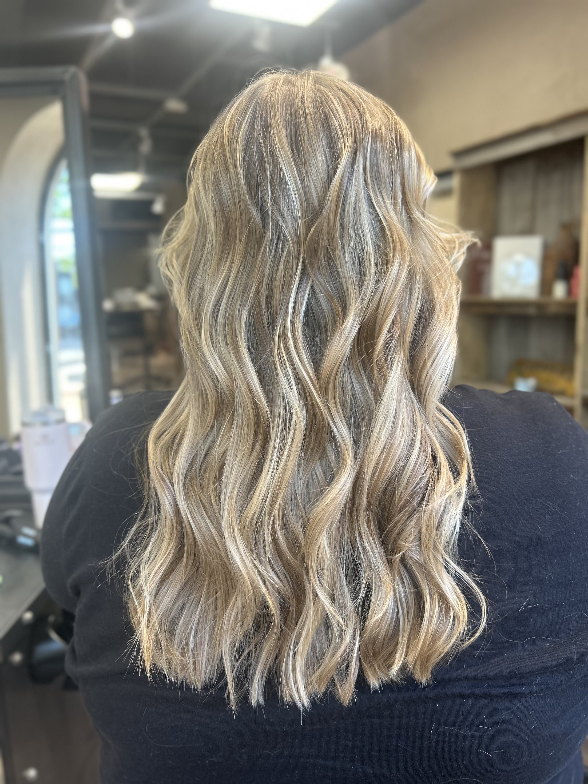 girl blonde hair with highlights