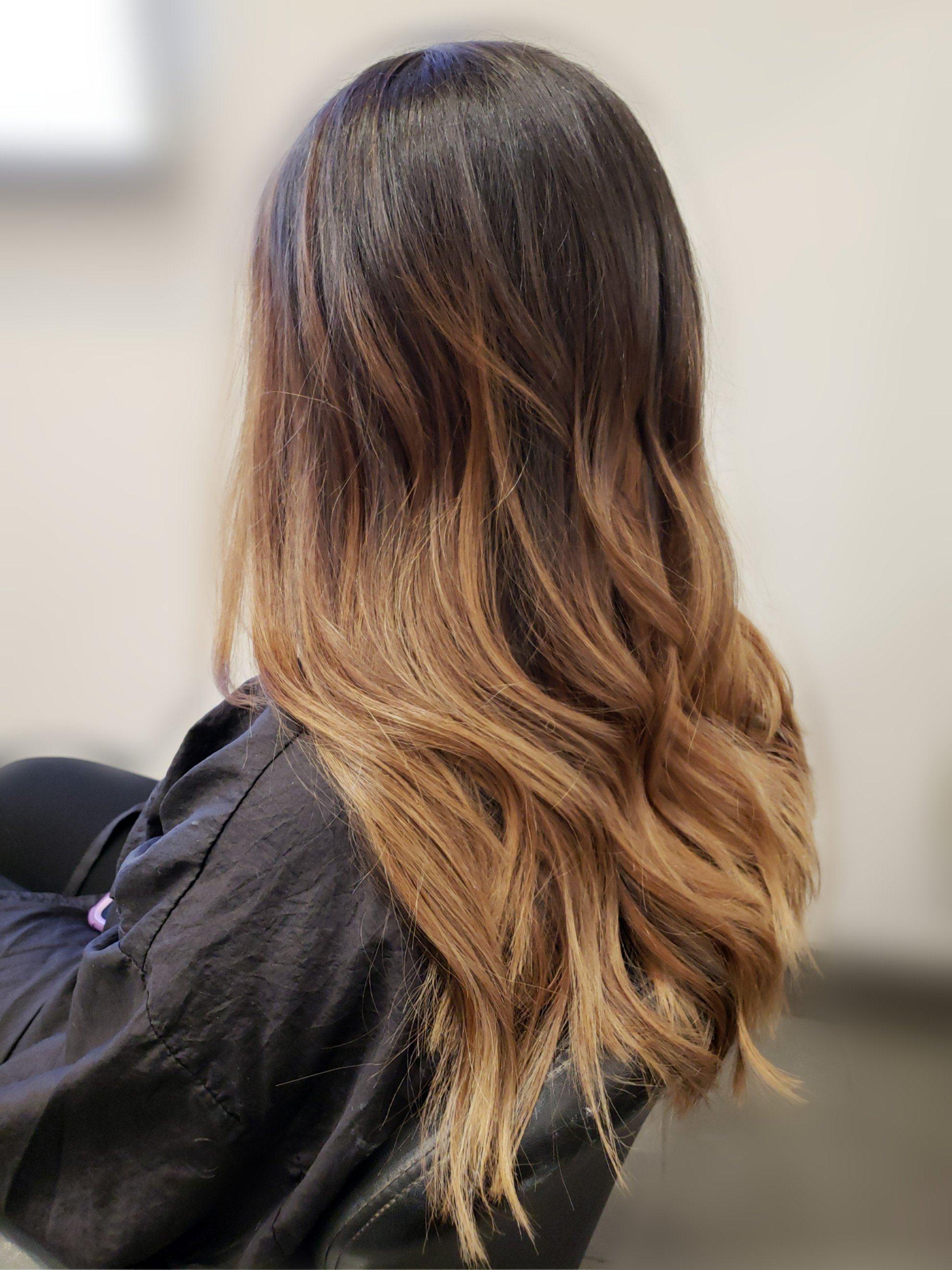 girl with blonde balayage
