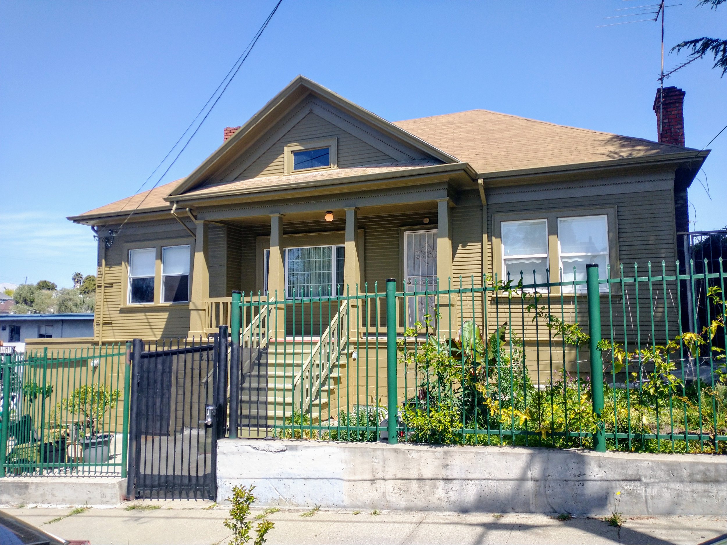 Exterior house painting with long-lasting materials and careful preparation in Oakland, California