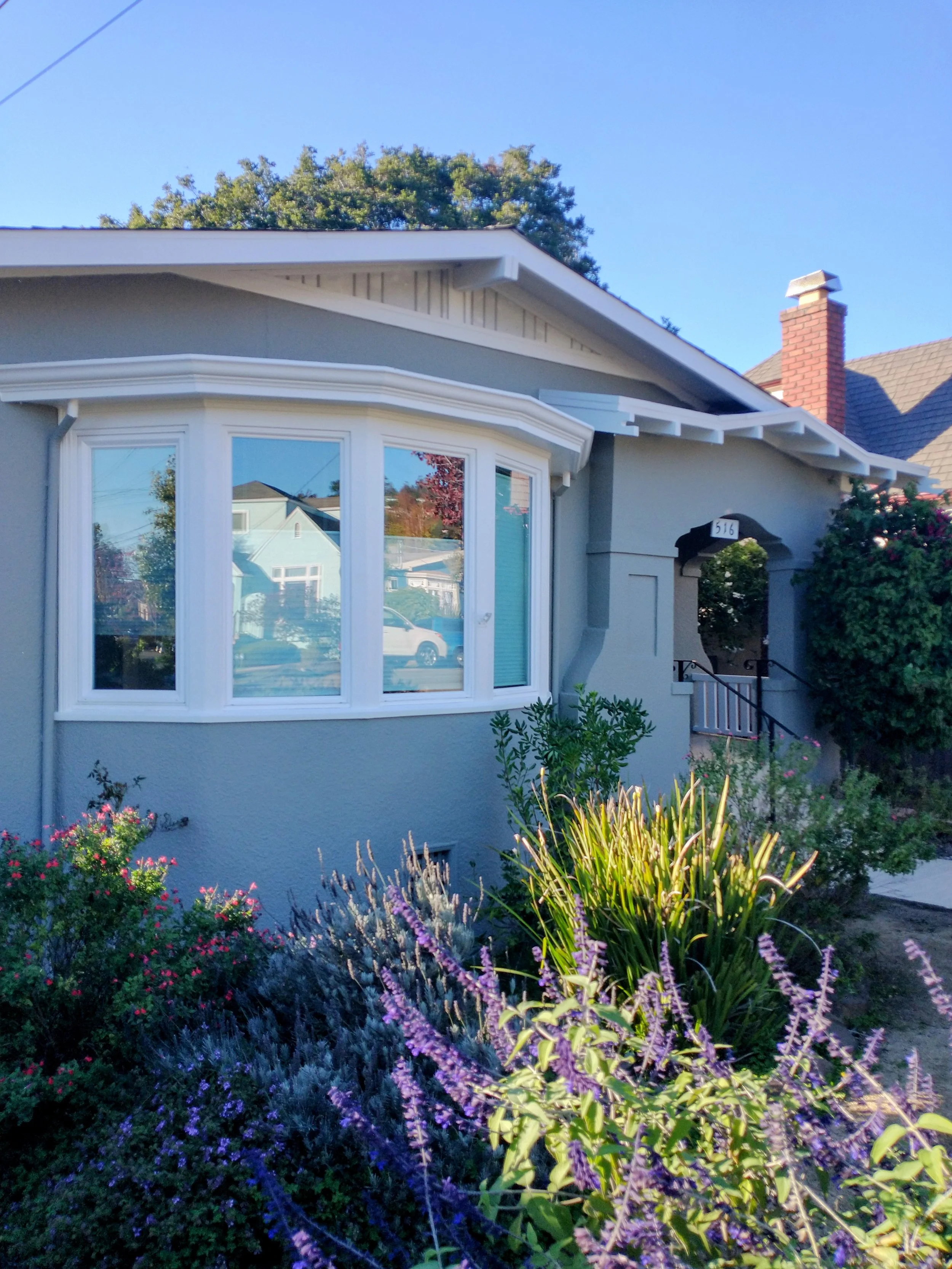 residential exterior stucco and trim paint job