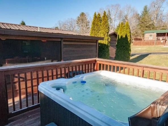 Cabin 16 hottub.JPG