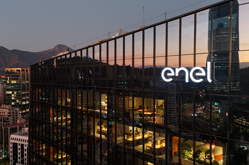 letrero-enel-edificio-corporativo-noche-santiago.jpg.png