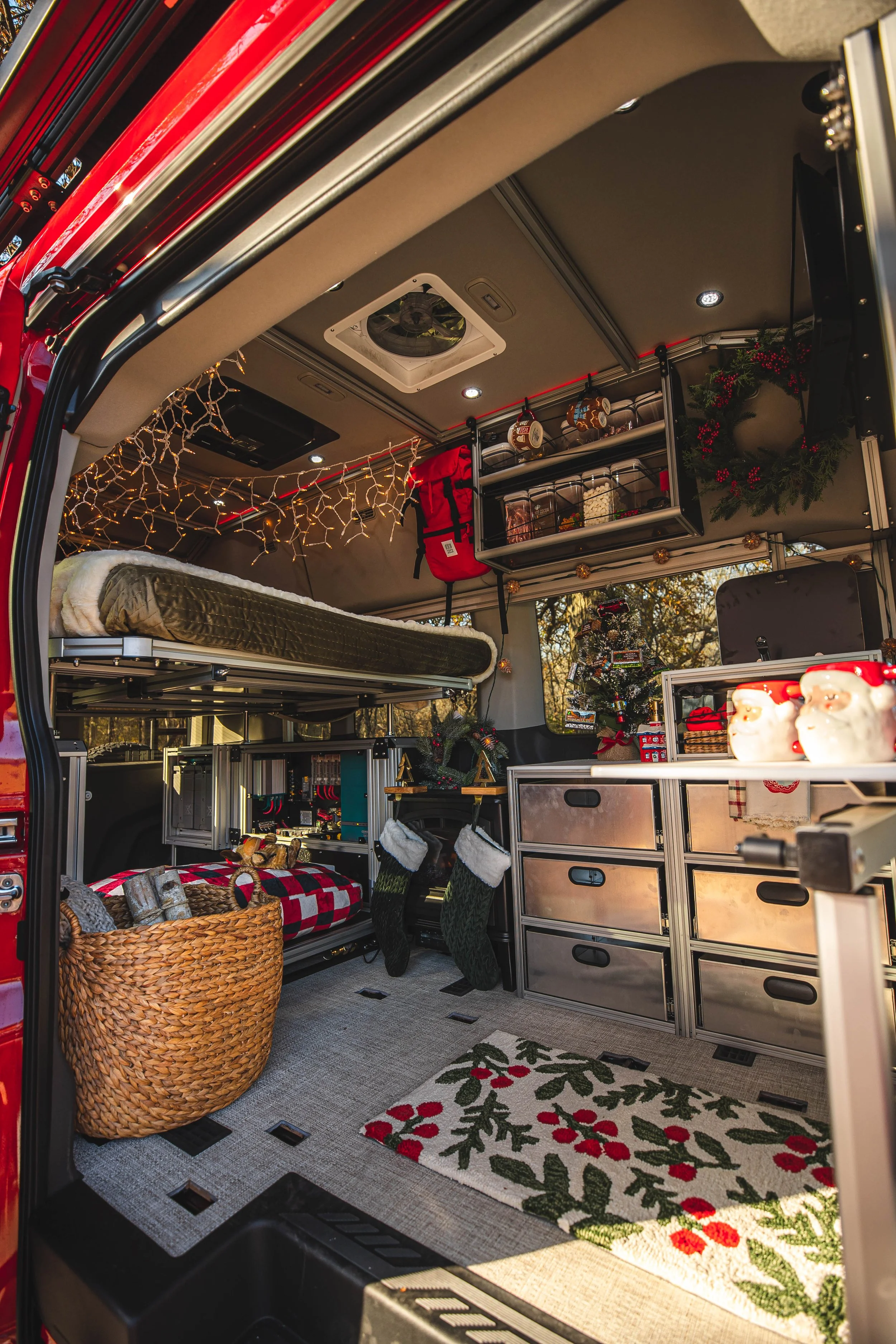 Christmas Van (22 of 28).JPG