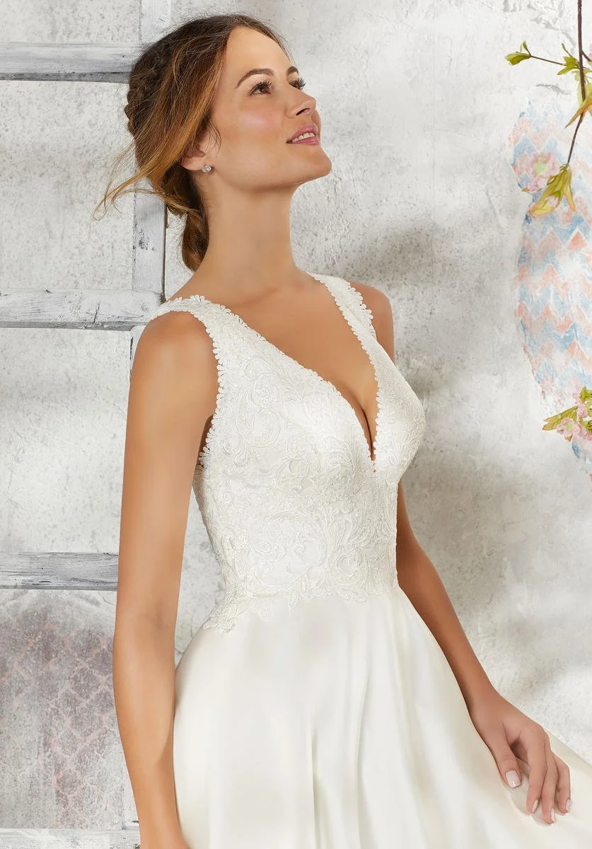 Morilee 5684 Front 2.jpg
