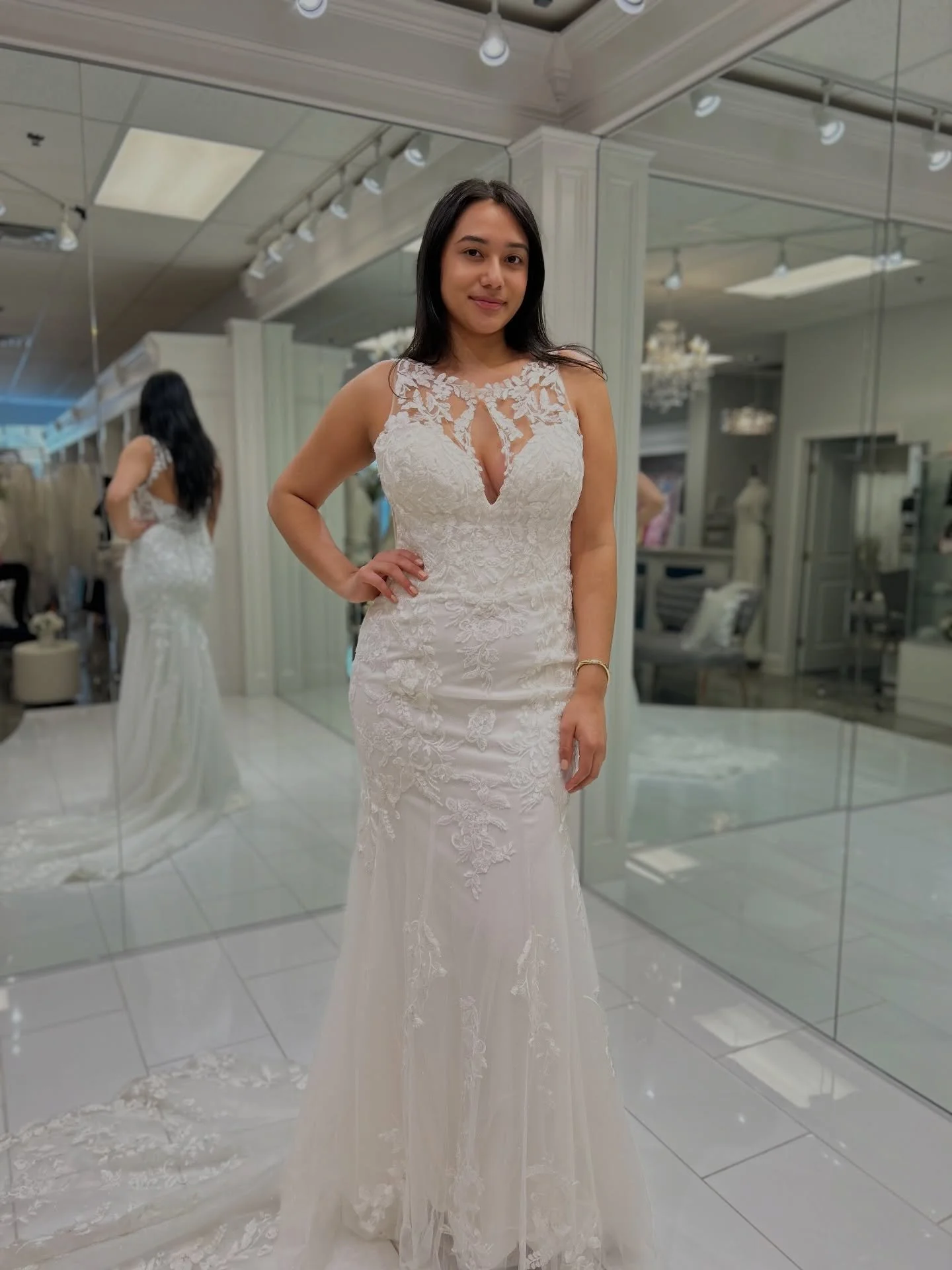 Lace, sparkle, and a little bit of wow 😍💕If you&rsquo;re dreaming of glamour with floral details and a keyhole back.. this dress is calling your name 😉
.
.
.
#nataliesbridalsbybb #weddingdress #fitandflare #bride #bridalboutique