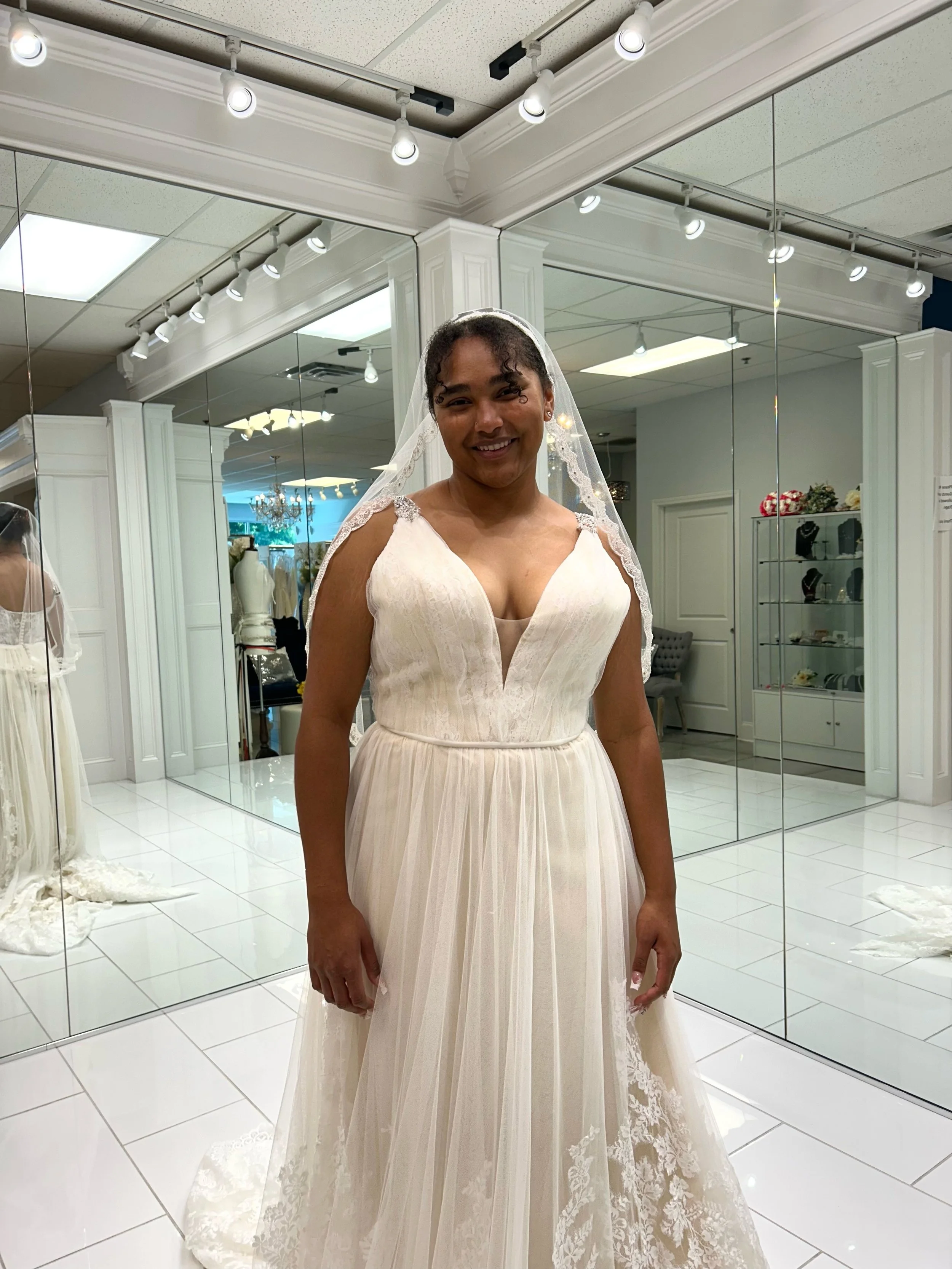 This dreamy &amp; romantic A-line is impossible not to love 😍💖 With delicate Chantilly lace, sparkling beaded straps, and a gorgeous scalloped lace train that will have everyone looking twice 👀 
.
.
.
#nataliesbridalsbybb #weddingdress #weddingdre