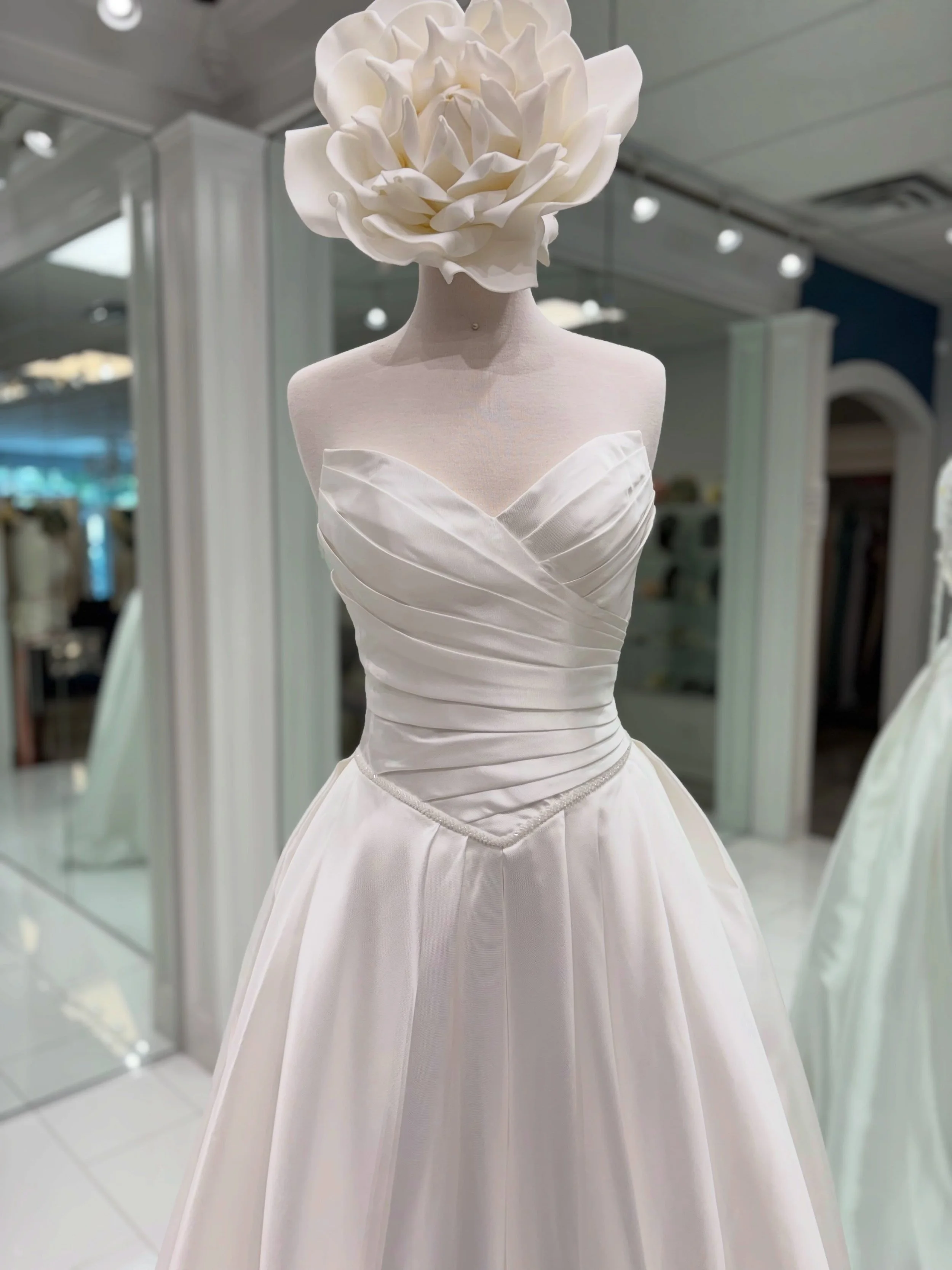 Classic. Elegant. Unforgettable ✨ This ball gown proves that simple details can make the biggest statement 🤩 Book your appointment today and try on one of our newest arrivals! 💖
.
.
.
#nataliesbridalsbybb #weddingdress #bridalboutique #ballgown #we