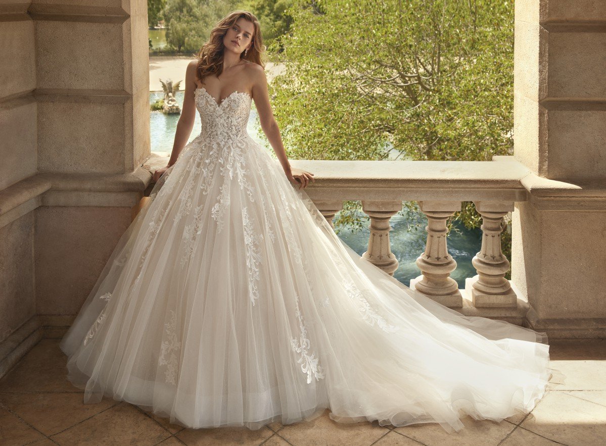 Demetrios 1151 Front 2.jpg