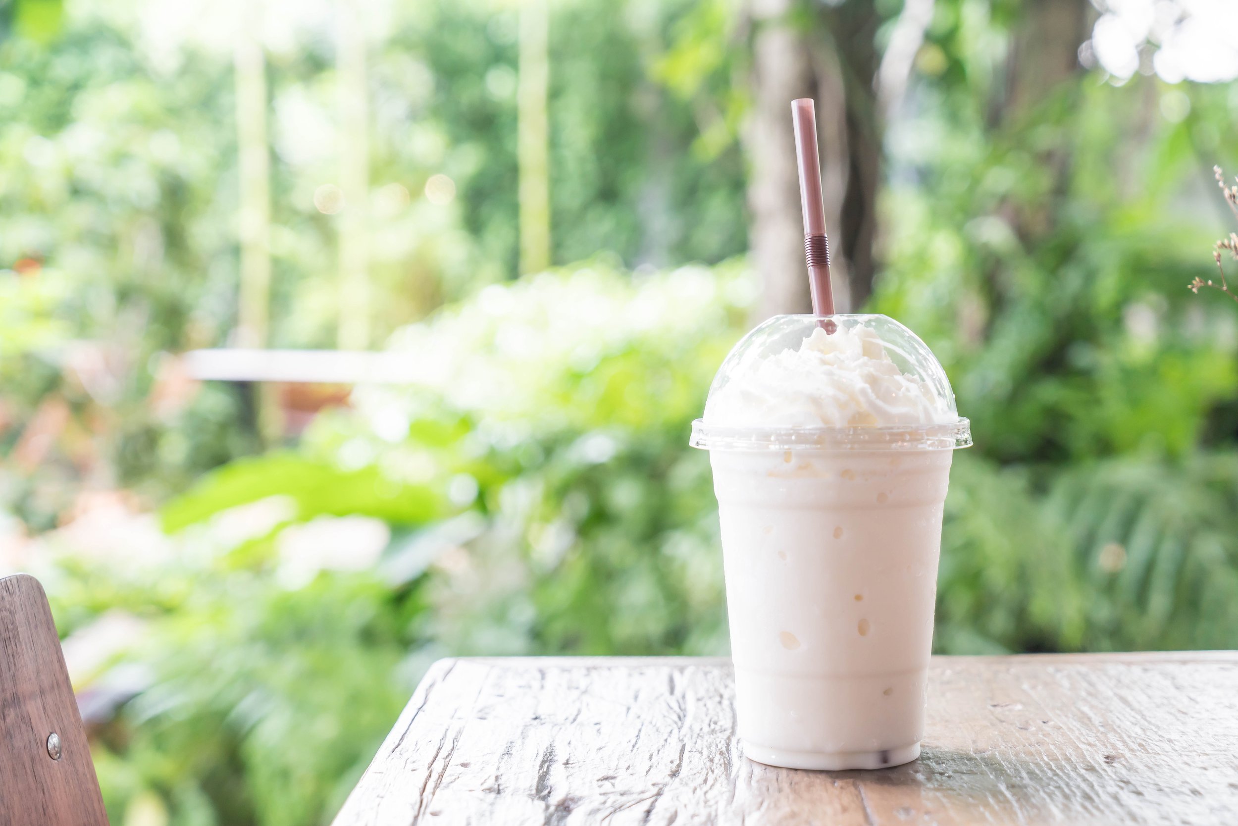 vecteezy_vanilla-milkshake-smoothie_1740984.jpg