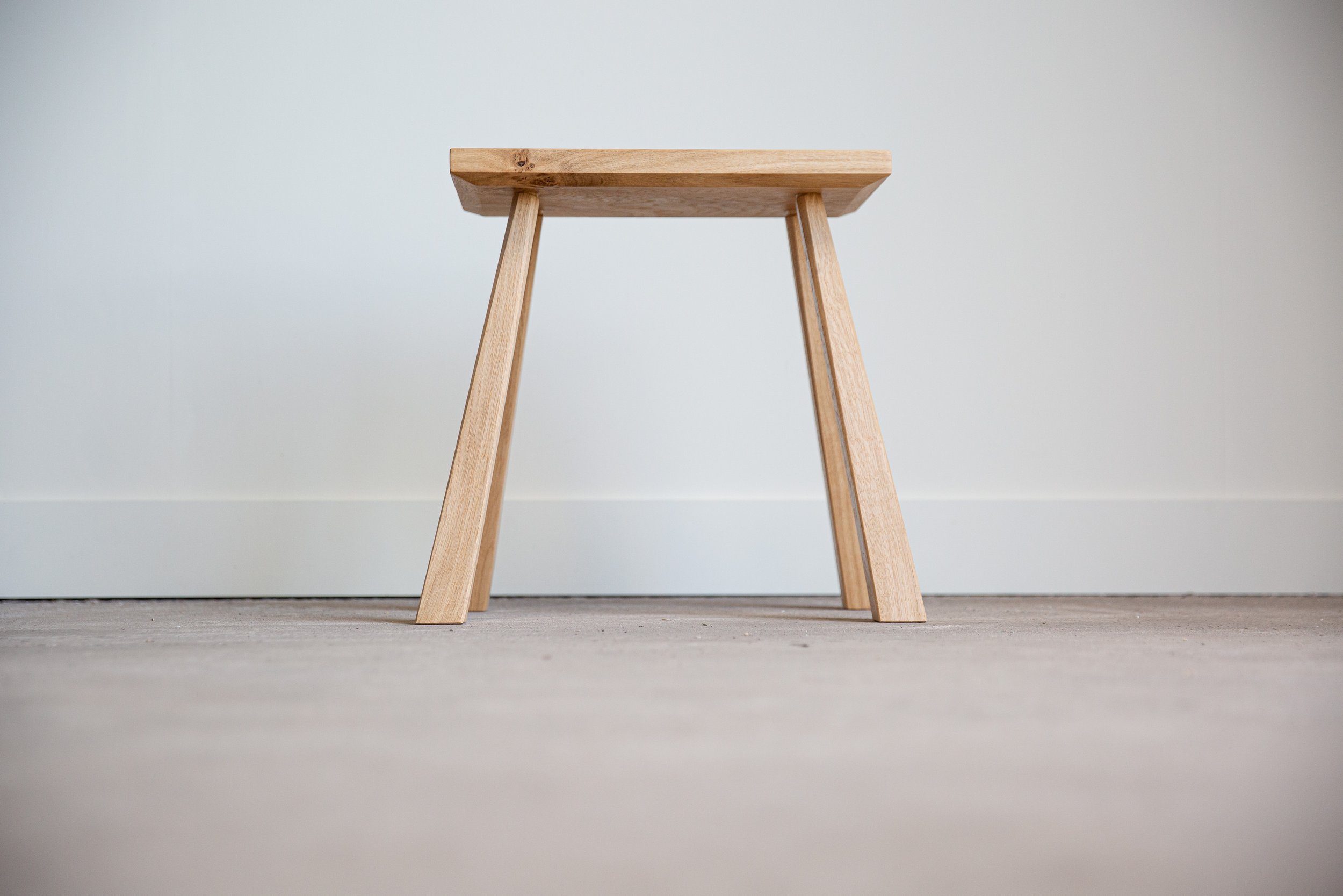 oakstool3.jpg