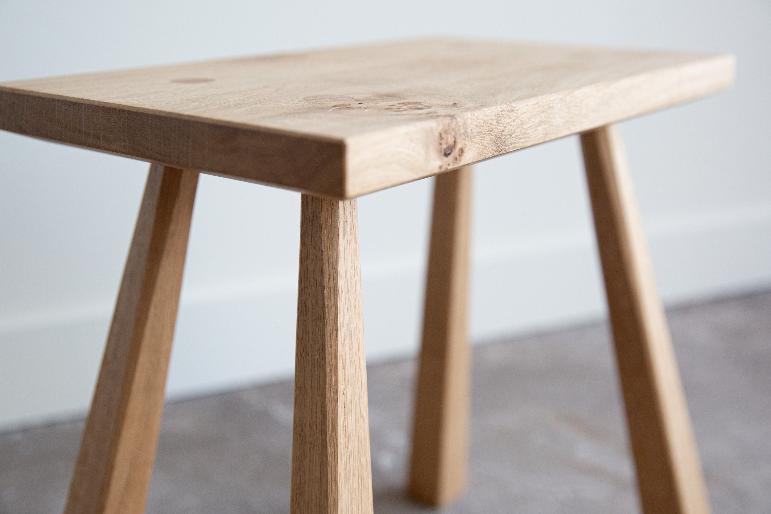 oakstool2.jpg