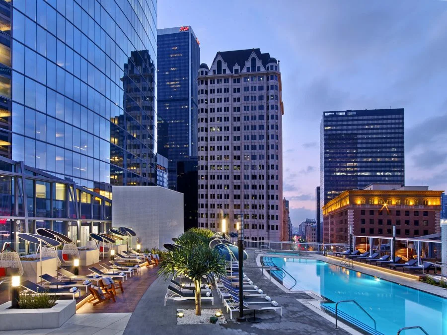 Wilshire Grand LA 2017 (253).jpg