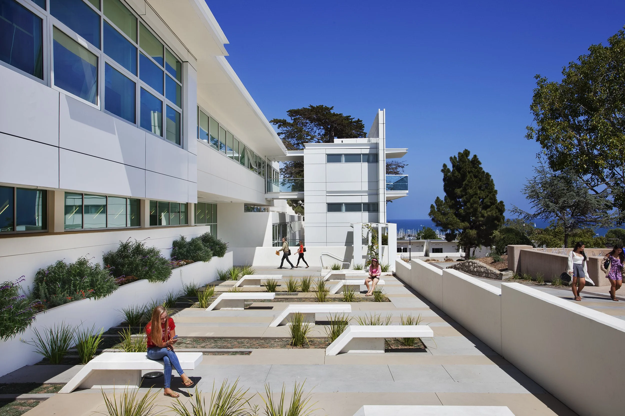 Front+Plaza+.jpg