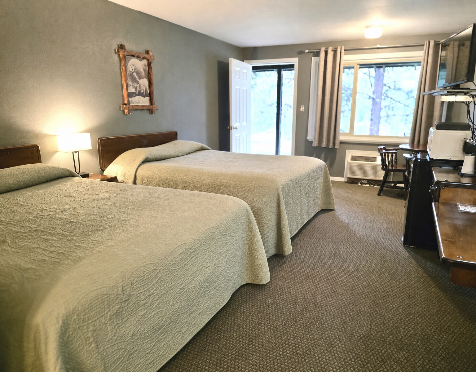RR Motel Cream.png