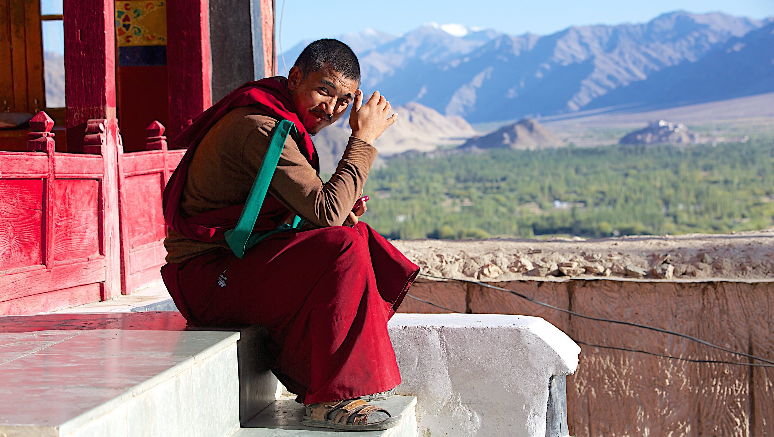 Monk+at+Thikse+Monastery.jpg