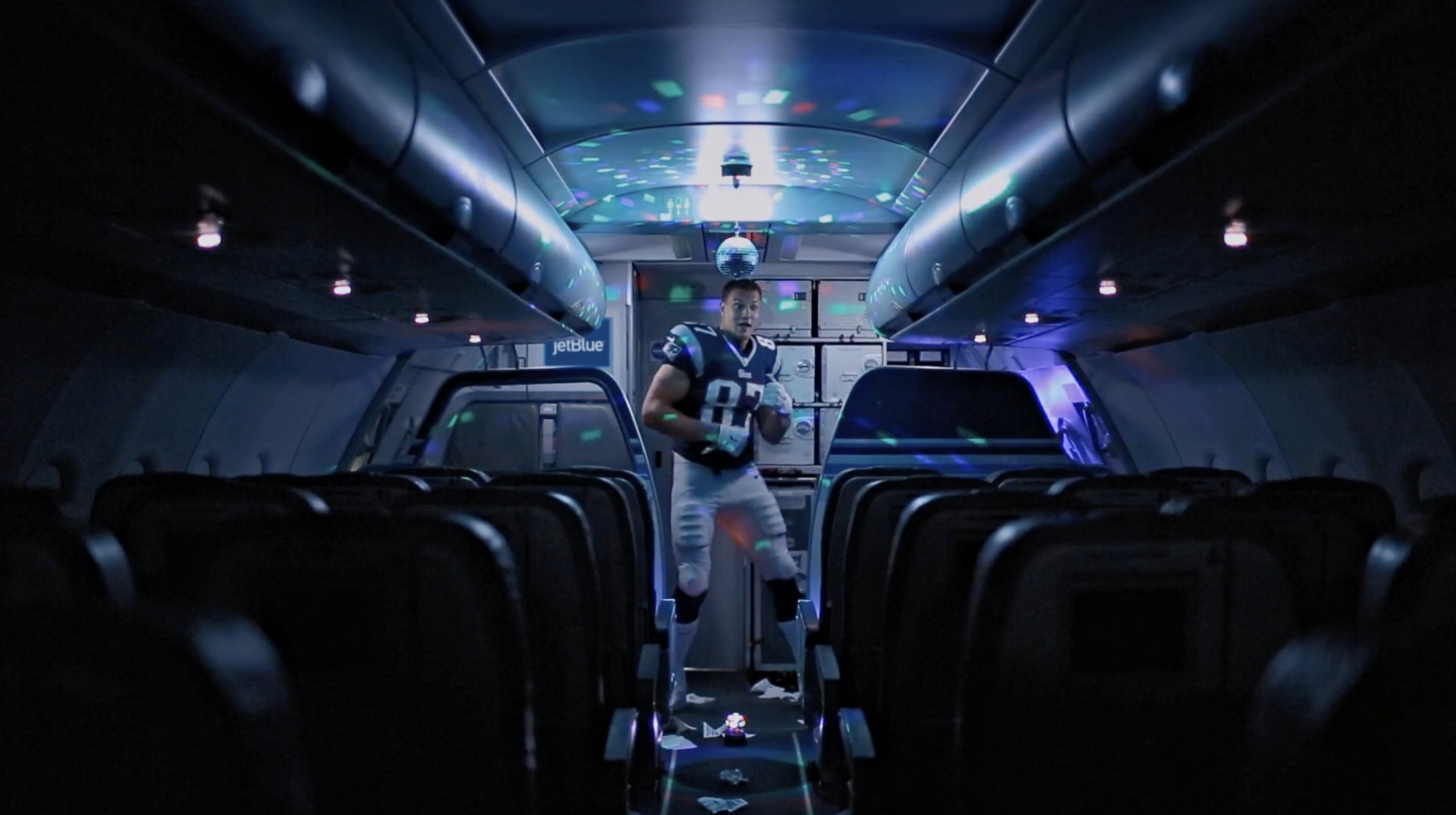 JetBlue - Gronk Is My Co-Pilot