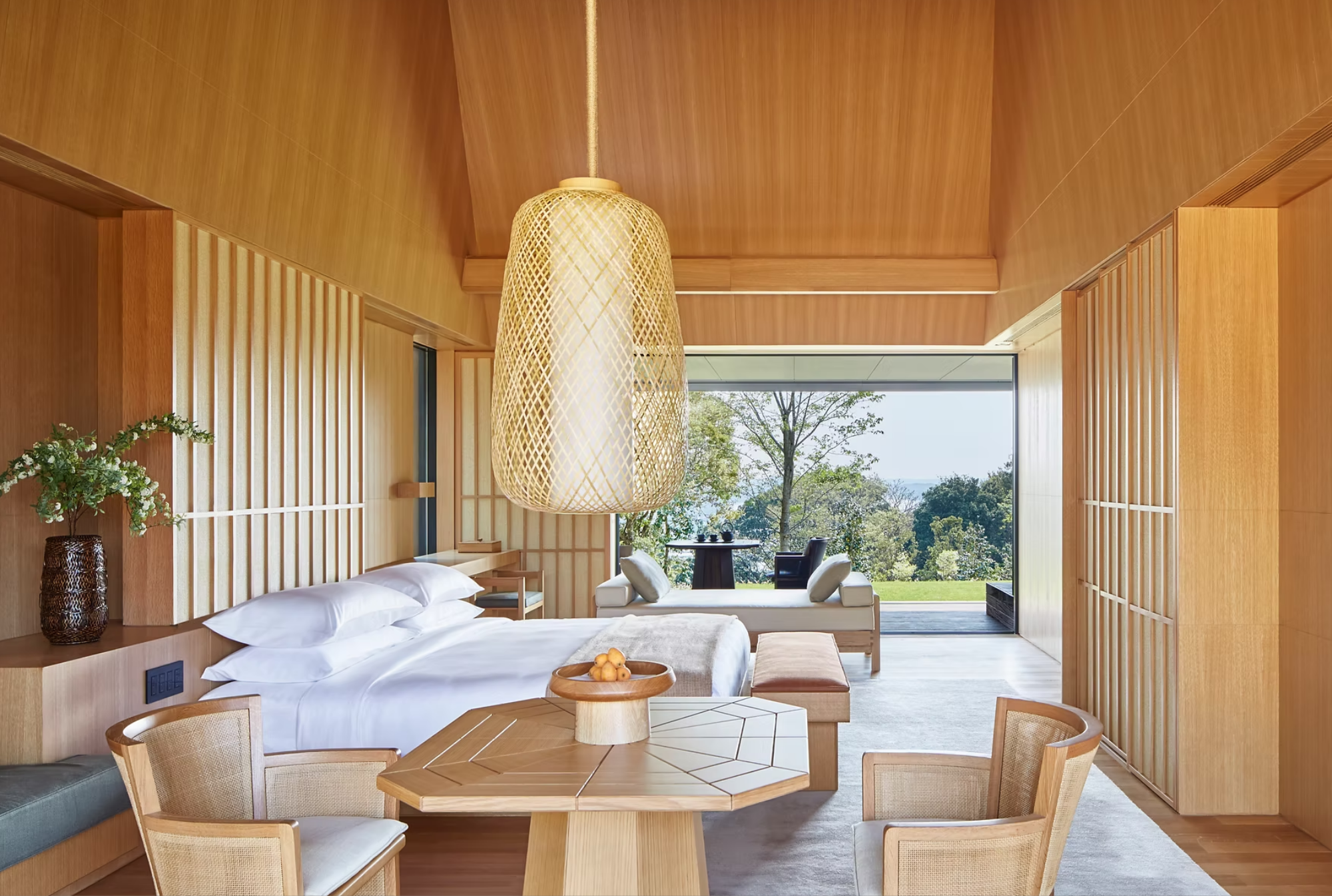 Amanemu_IseShima_TravelDifferent-private-spaces-indoor.png