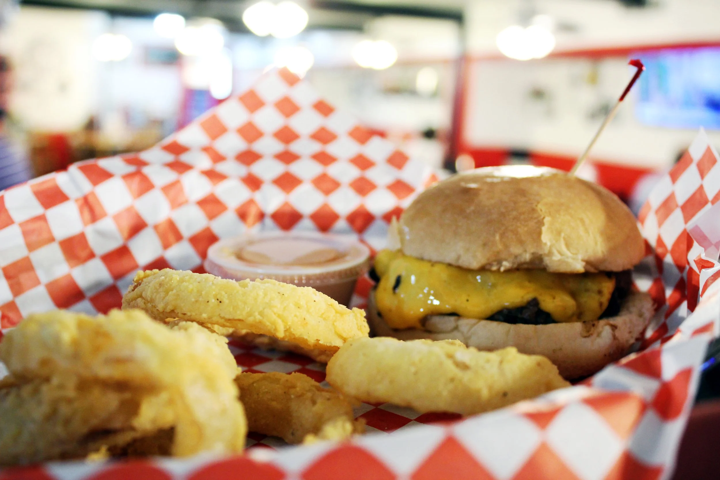 HotStuff-Cheeseburger.jpg