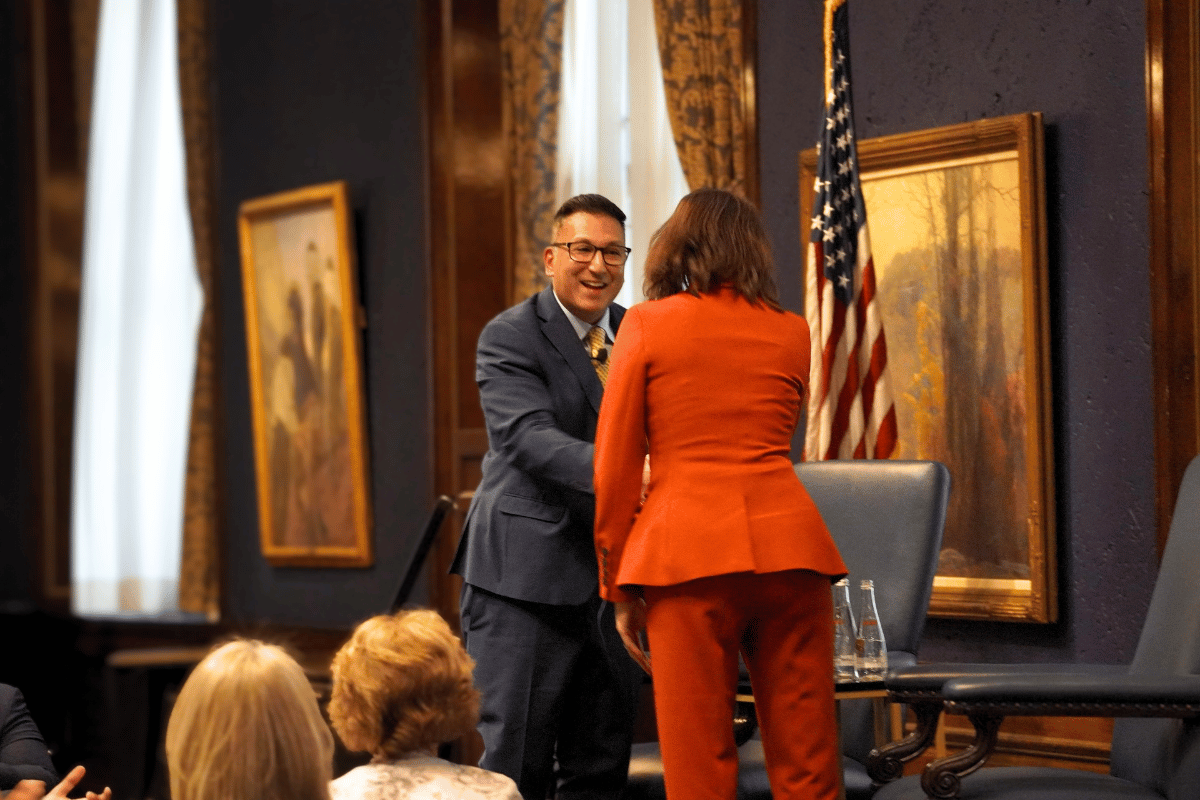 judge-sunil-r-harjani-shakes-hands-elizabeth-barchas-prelogar.png