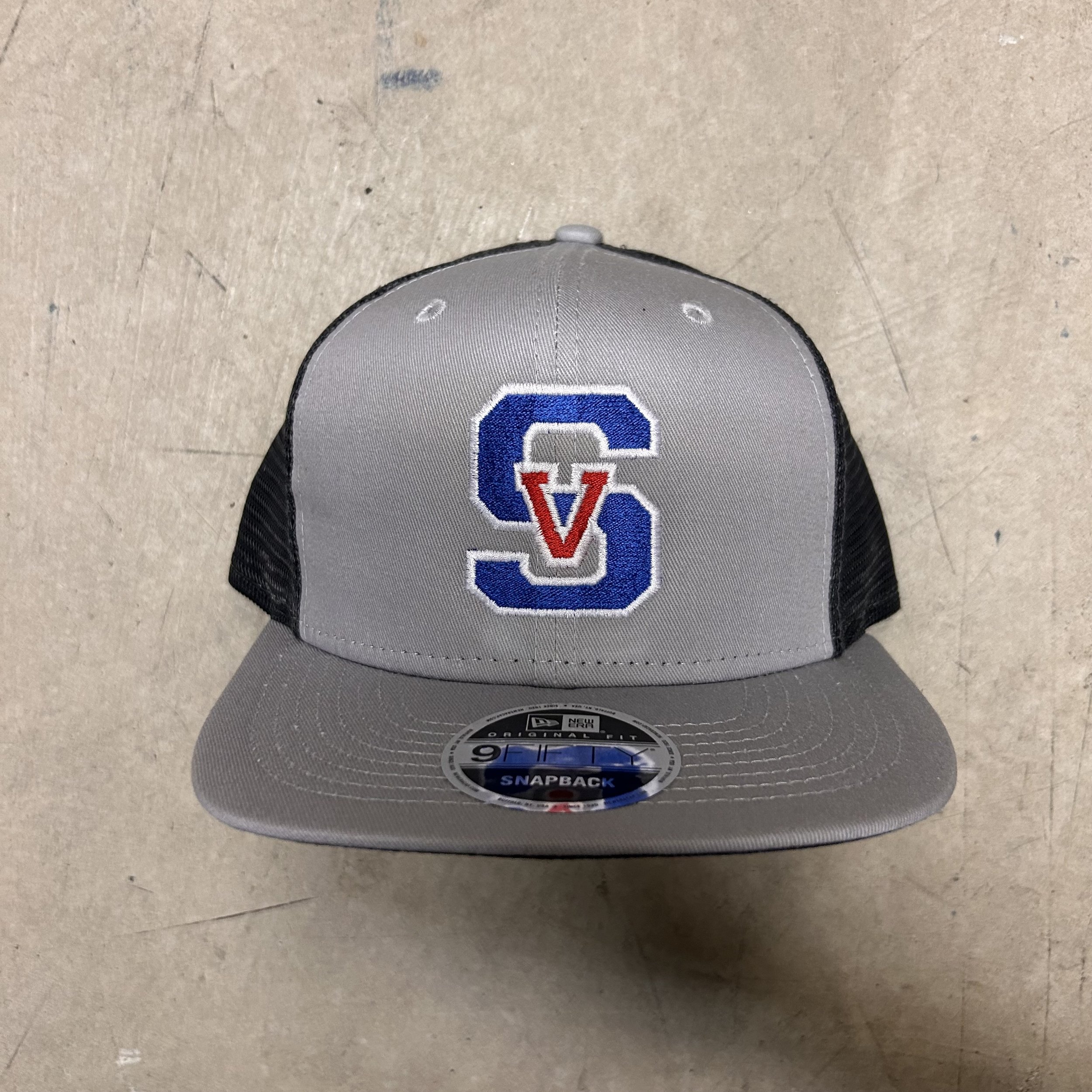 NEW ERA SNAP BACK GREY HAT