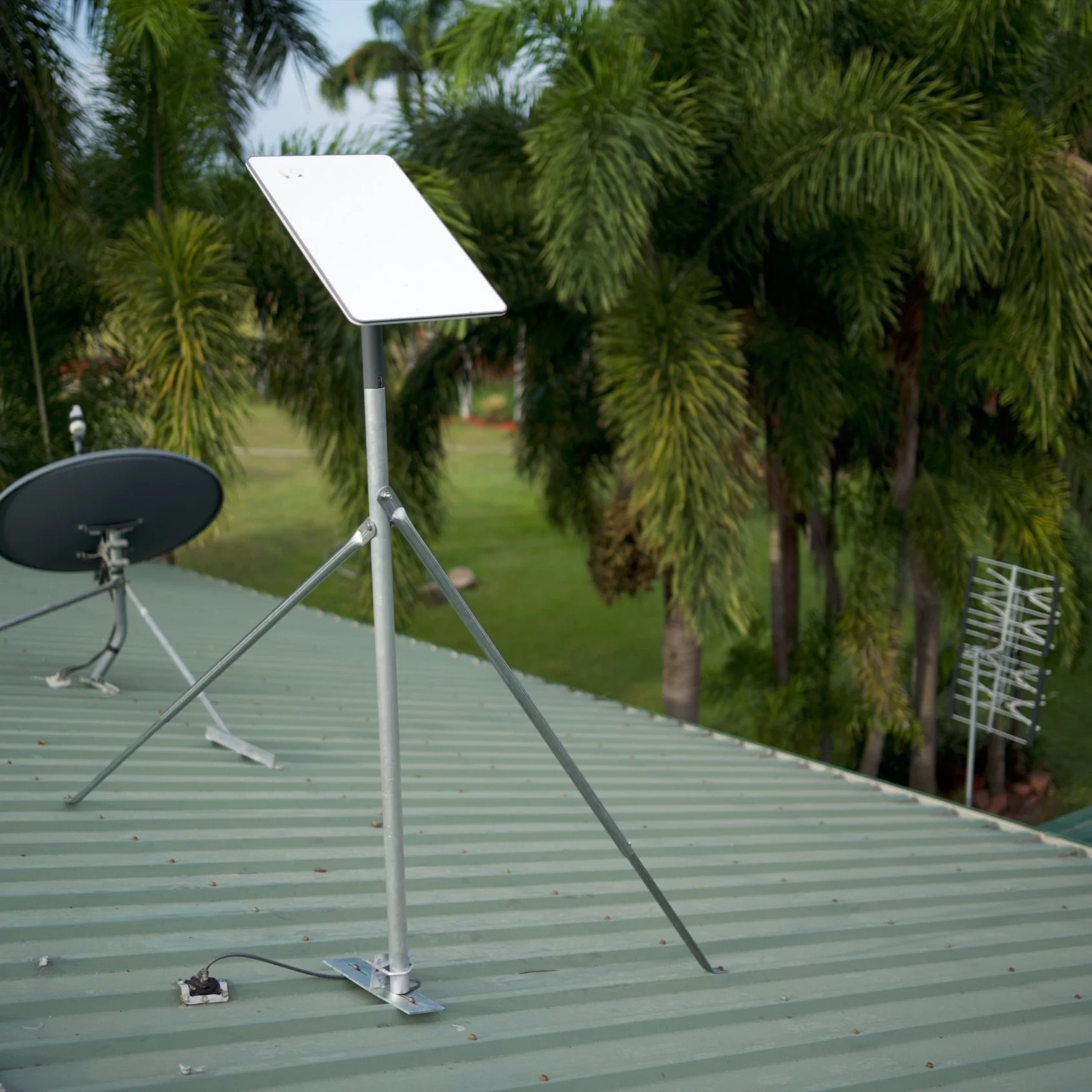 Starlink 1.8m cyclone-rated mount
