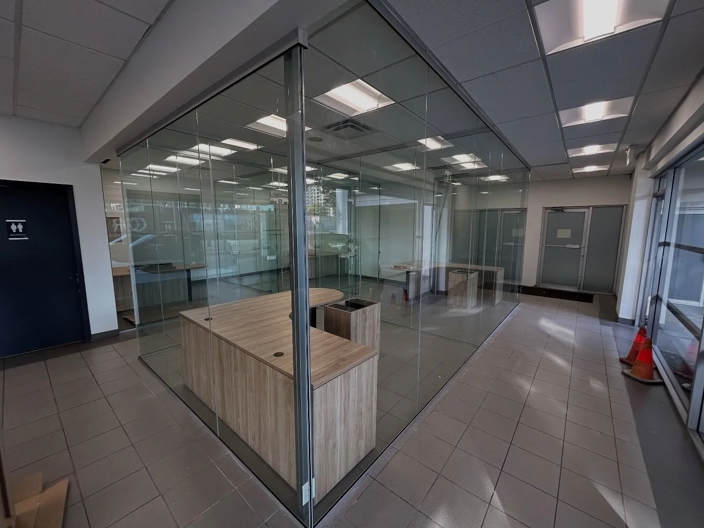 From high end homes to brand new office spaces. Eagle View Glass has all your glass needs covered! 

 #notyourtypicalbuildingexperience
#windows #doors #glass #glazin #officespace #highendhomes #windowideas #glassreplacement #homedesign #architecture
