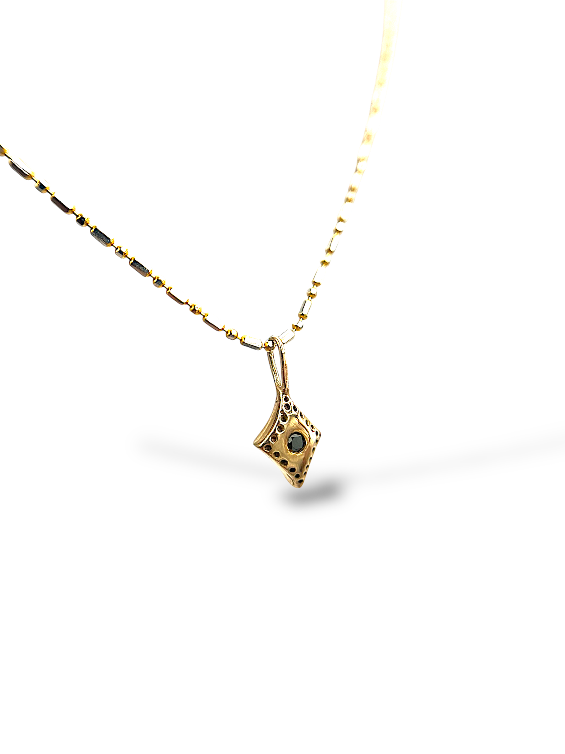 9k-gold-black-diamond-pendant-side-minjoo-jewellery.PNG