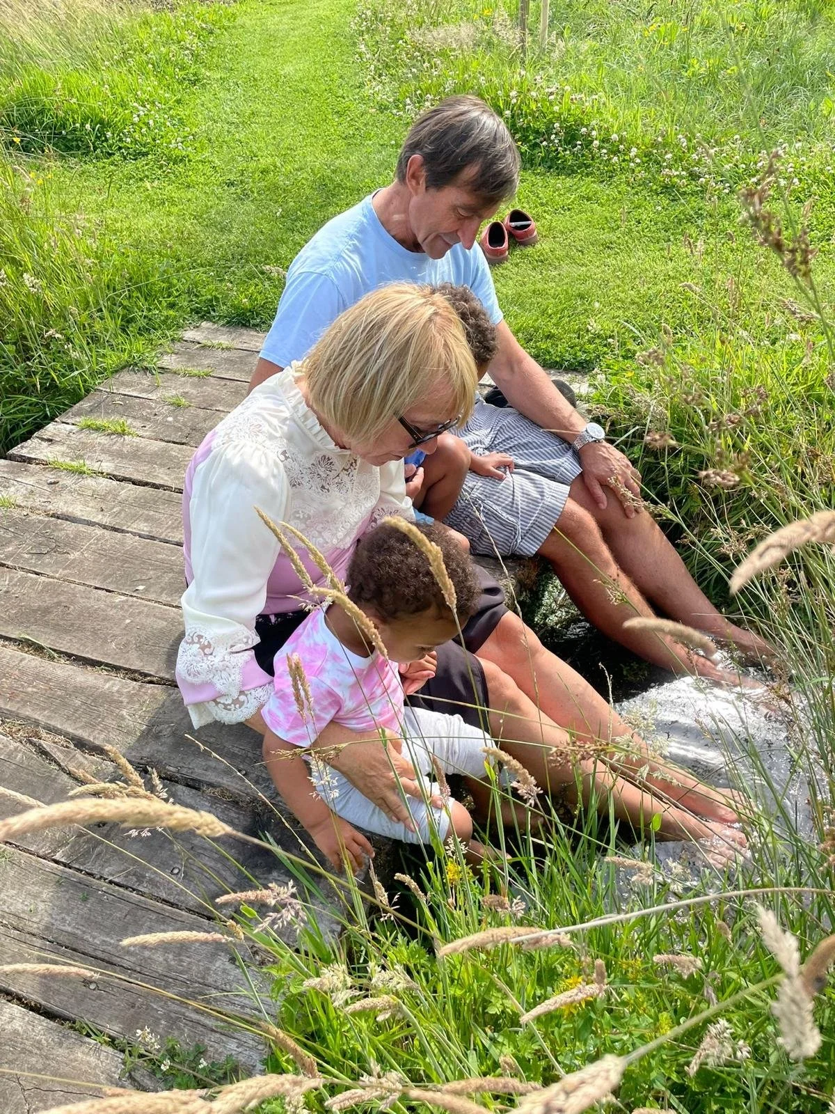 Love, Loss, and the Courage to Let Love In

After 9/11, living in Manhattan in a traumatised city, my espresso dating life was generating very little joy. My therapist said something that stayed with me:

&ldquo;Let go of your childhood loss and let 