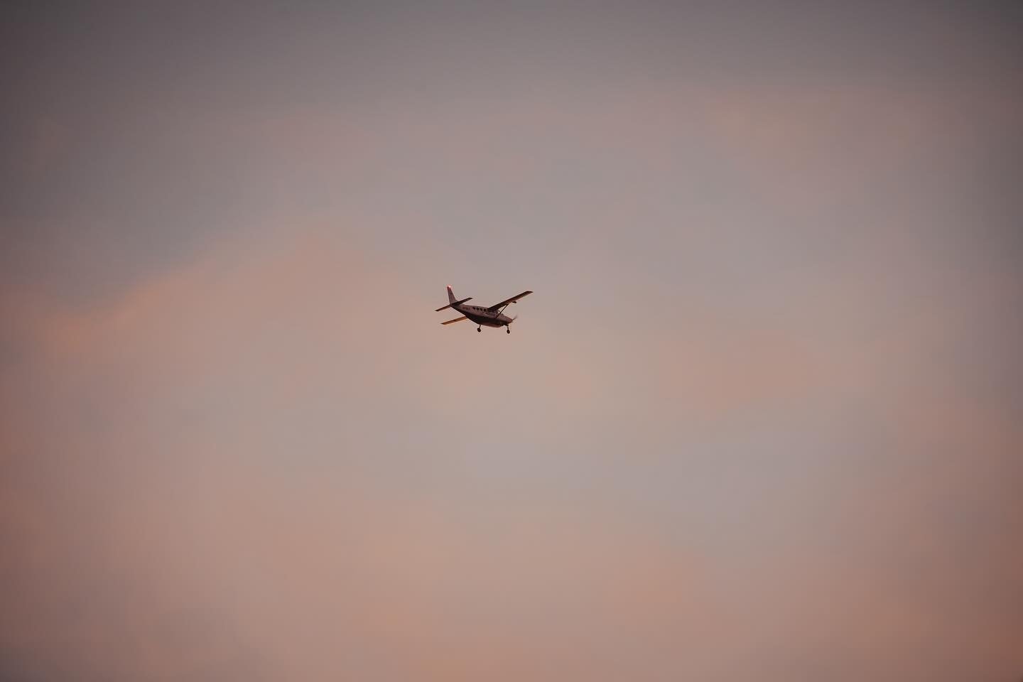 Chasing dreams above the clouds
.
.
.
.
.
.
.
.
.
.
.
.
.
.
.
.
.
#SkyBound #hawaii #lanai #maui #lanaiisland #flight #planes #sky #paradise