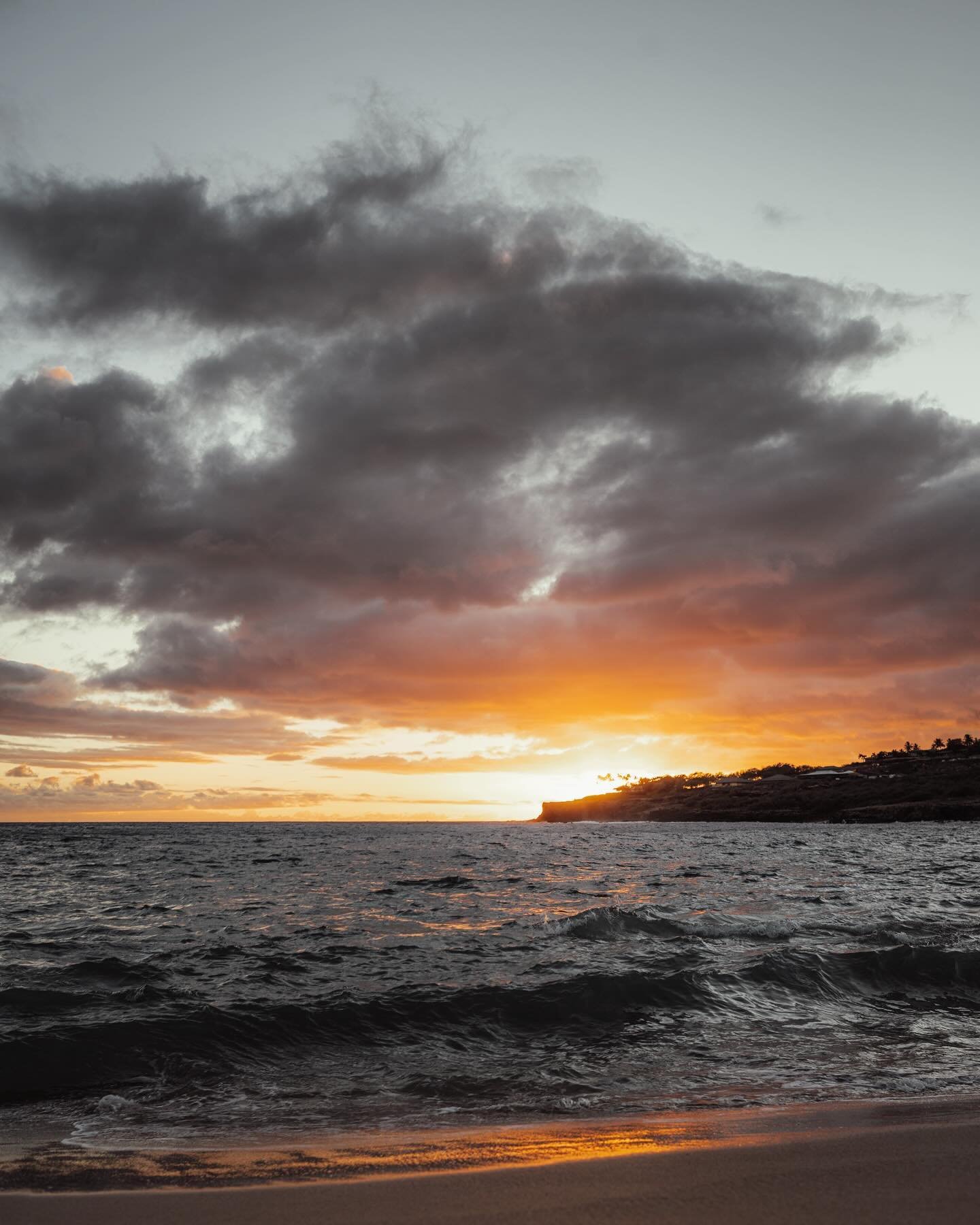 pôr do sol…
.
.
.
.
.
.
.
.
#yourshotphotographer #natgeo #sunset #hawaii #lanai #lānai #aloha #paradise #beach #sonyalpha #sonyphotography