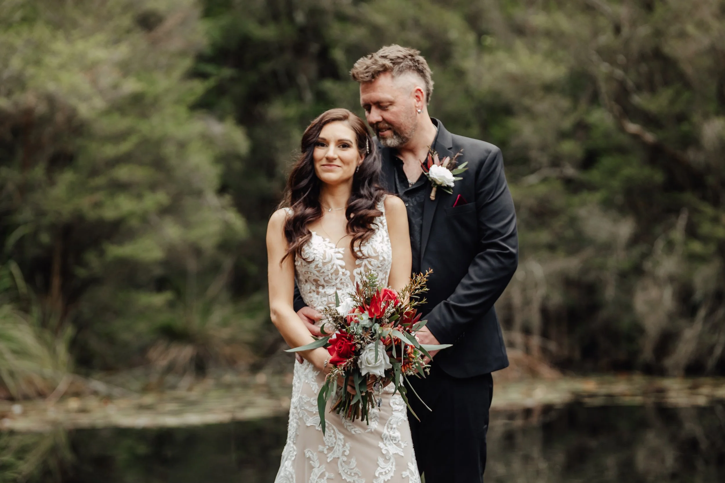 Ashleigh &amp; Aron at Swallowfields Vineyards