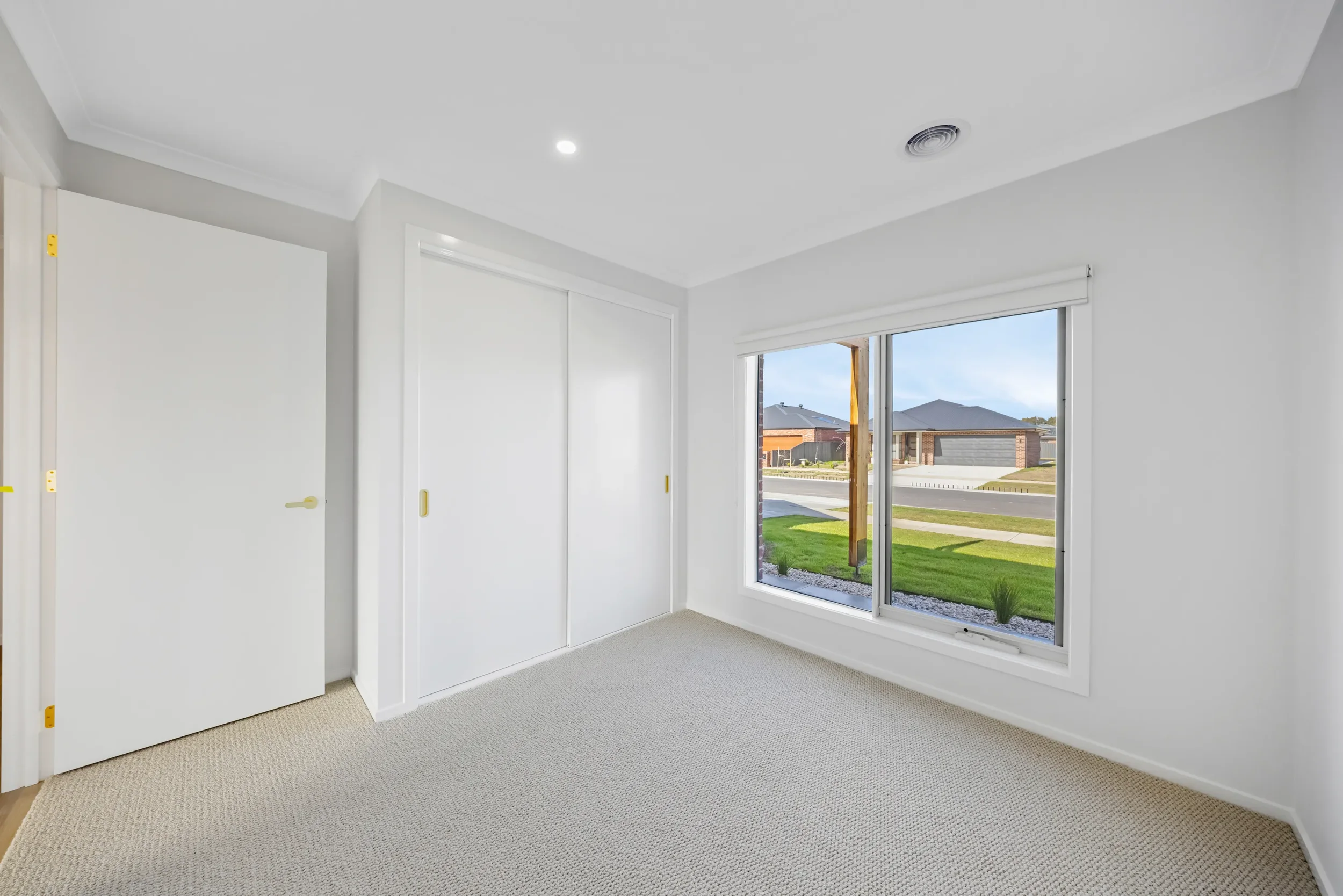 13 Fleming Street-bed 2.webp